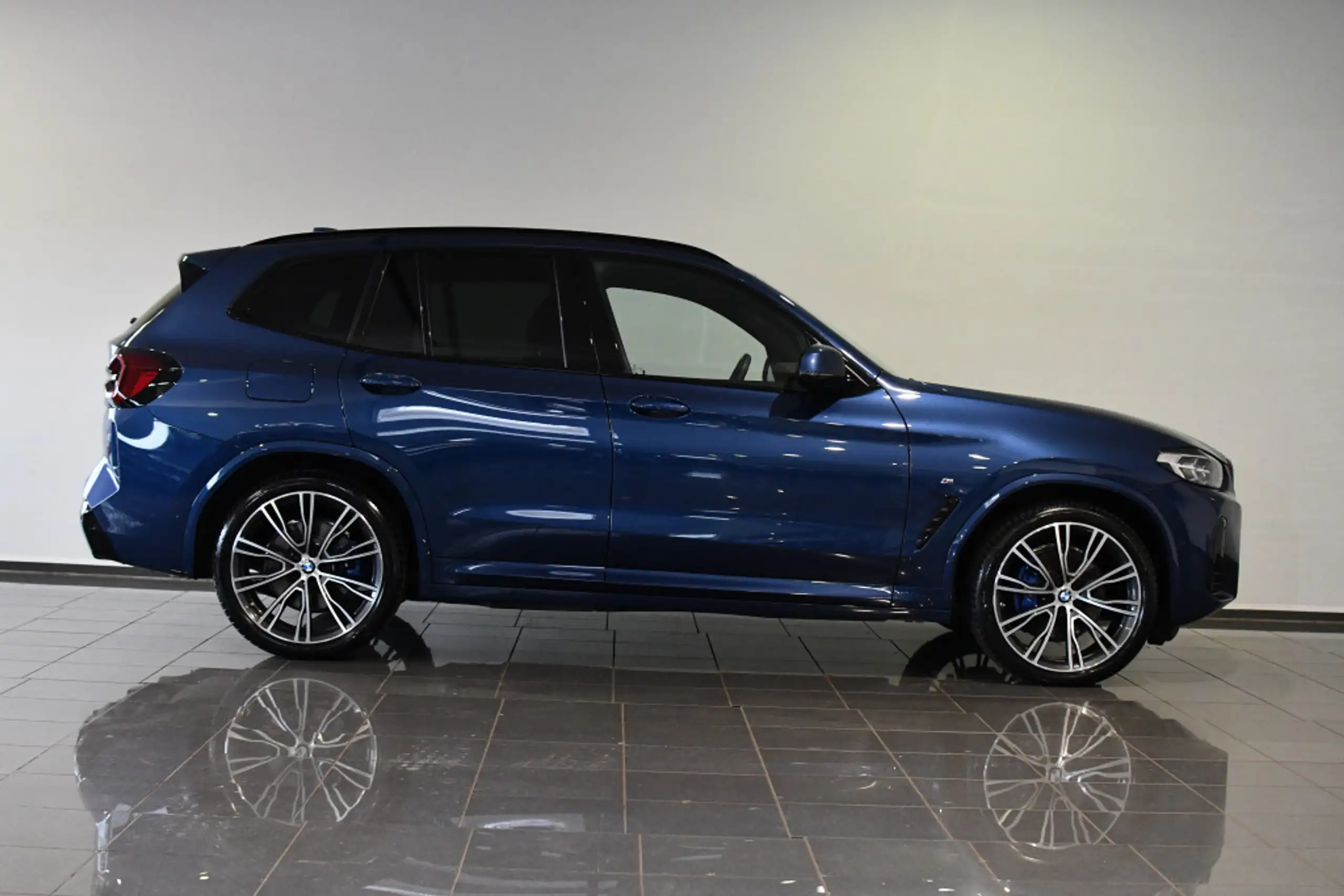 BMW - X3