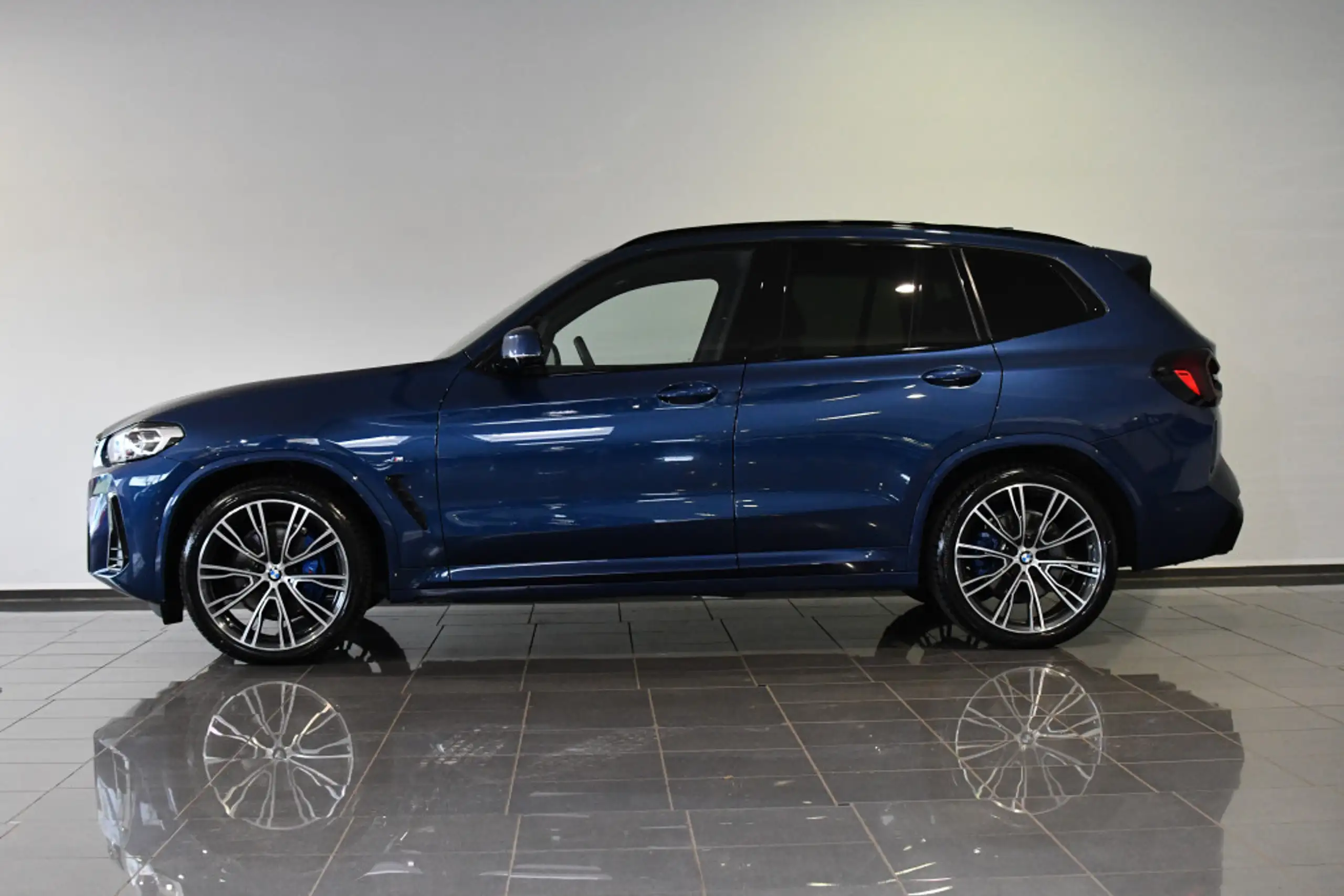 BMW - X3