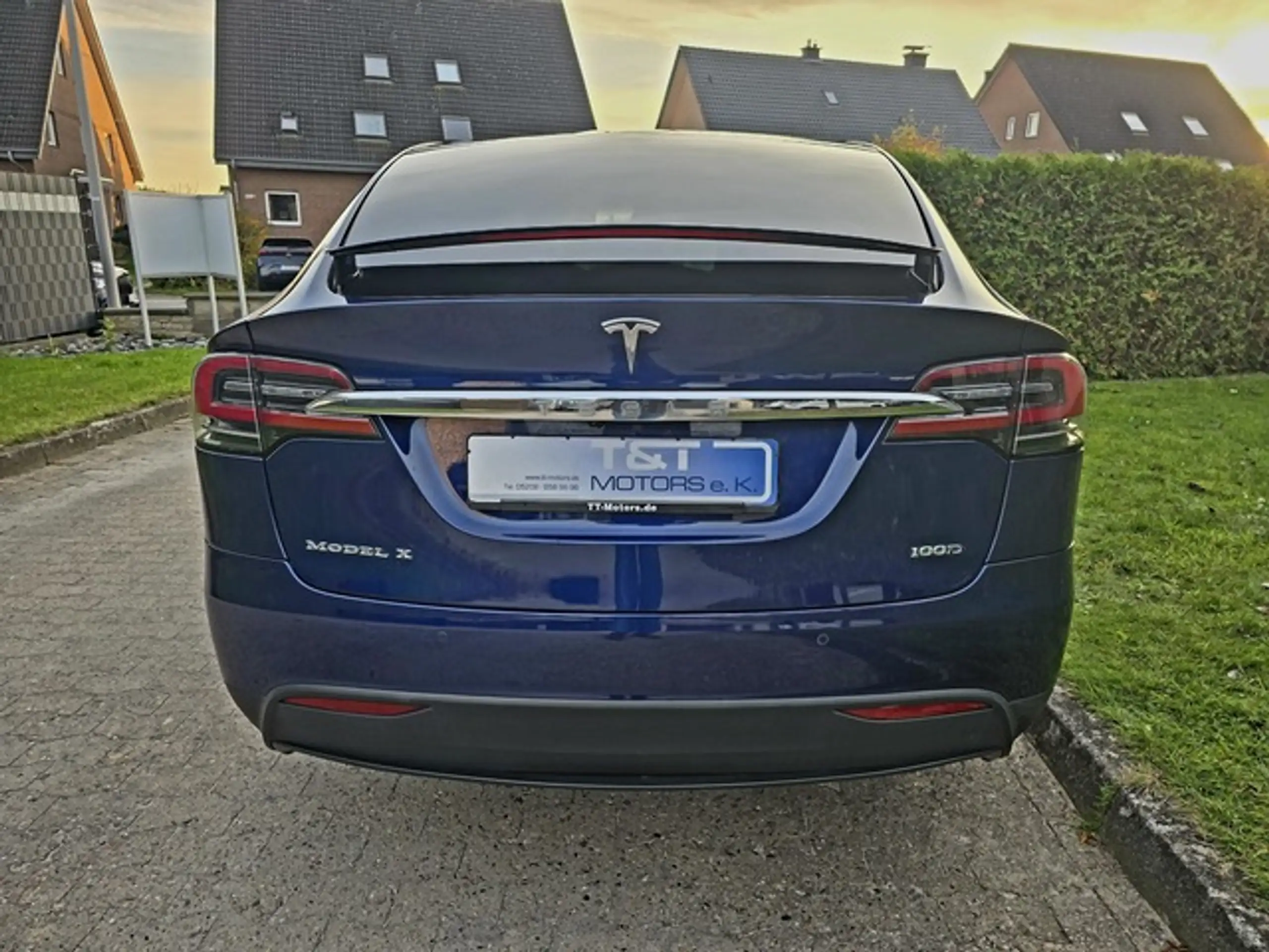 Tesla - Model X