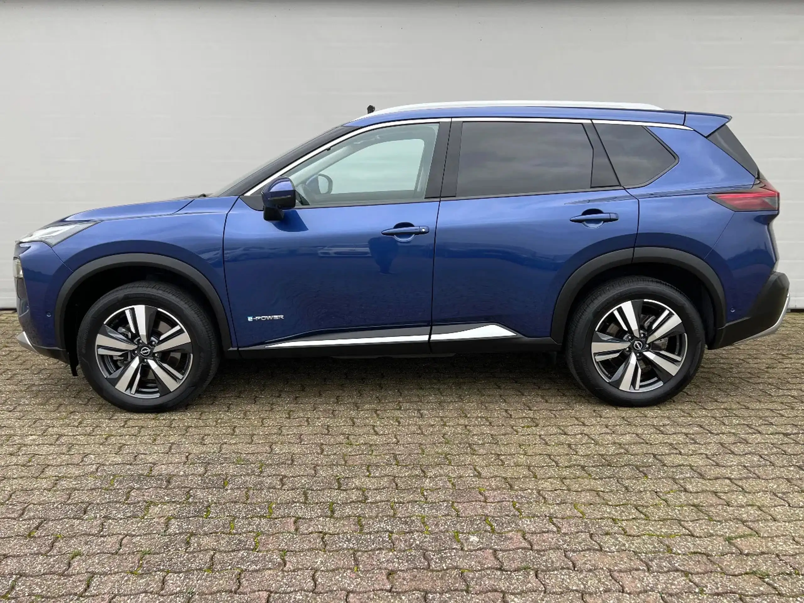 Nissan - X-Trail