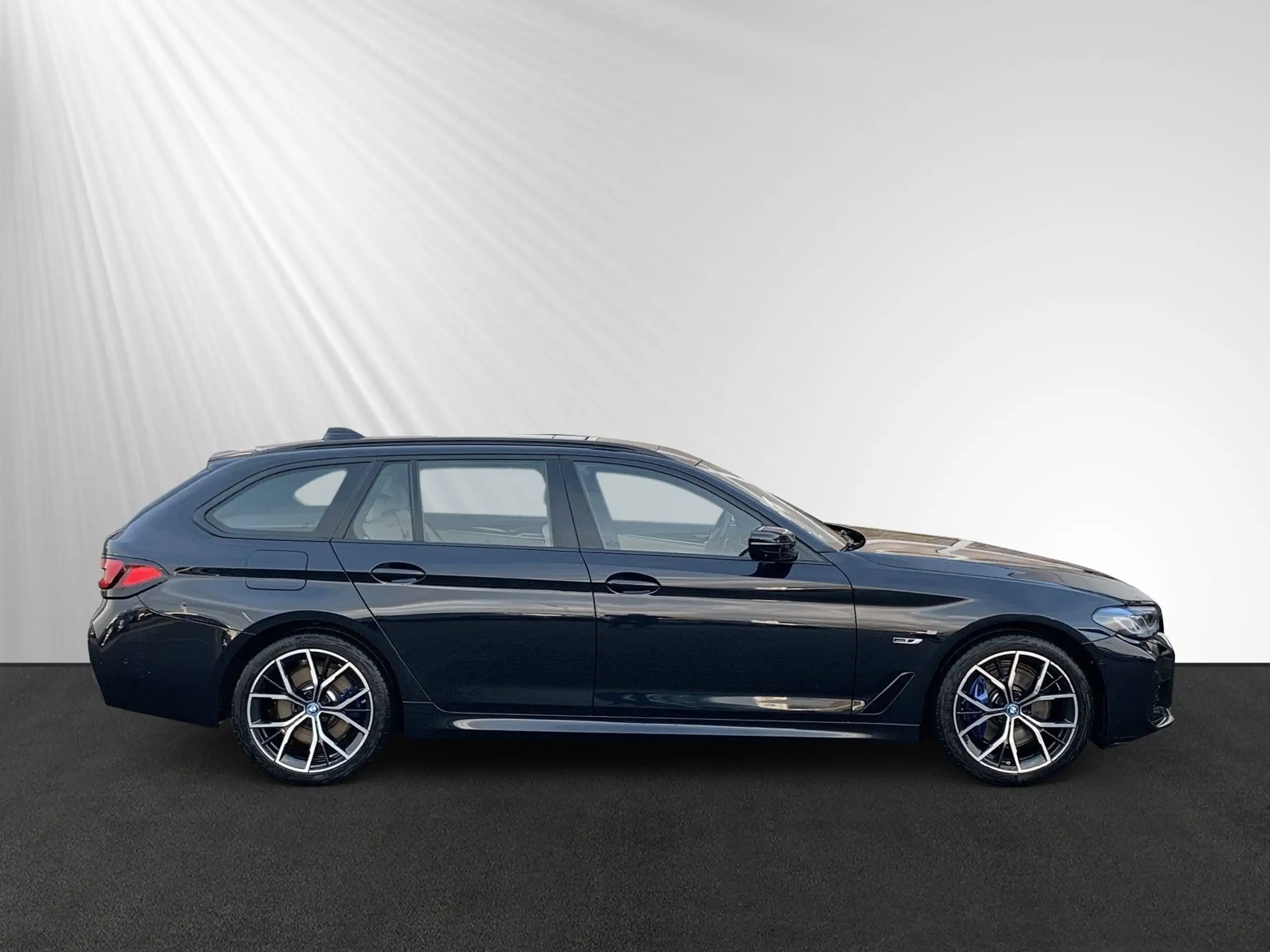 BMW - 530