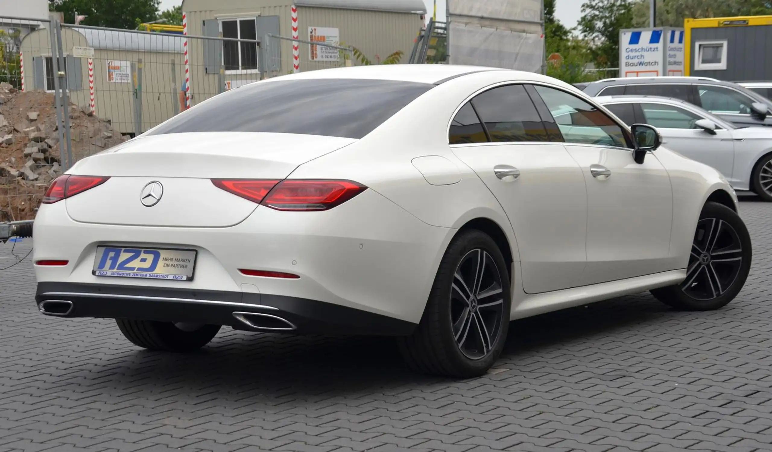 Mercedes-Benz - CLS 220