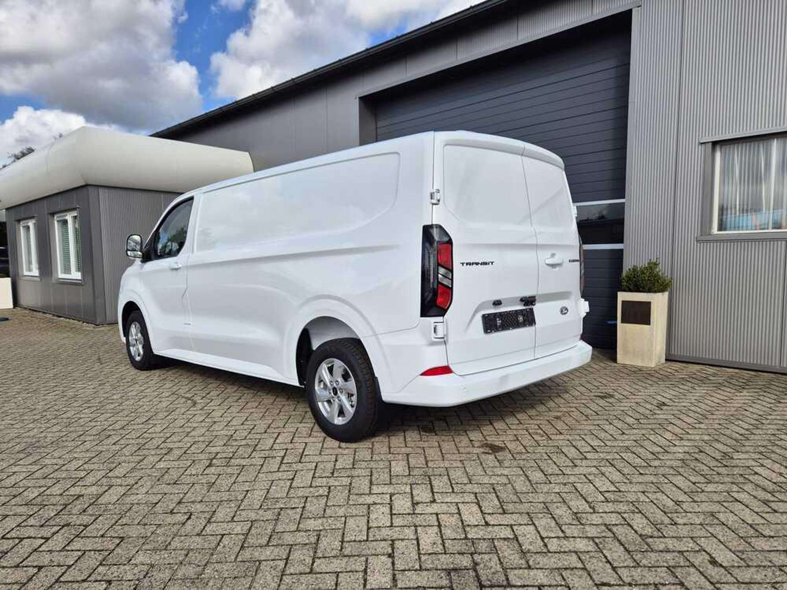 Ford - Transit Custom