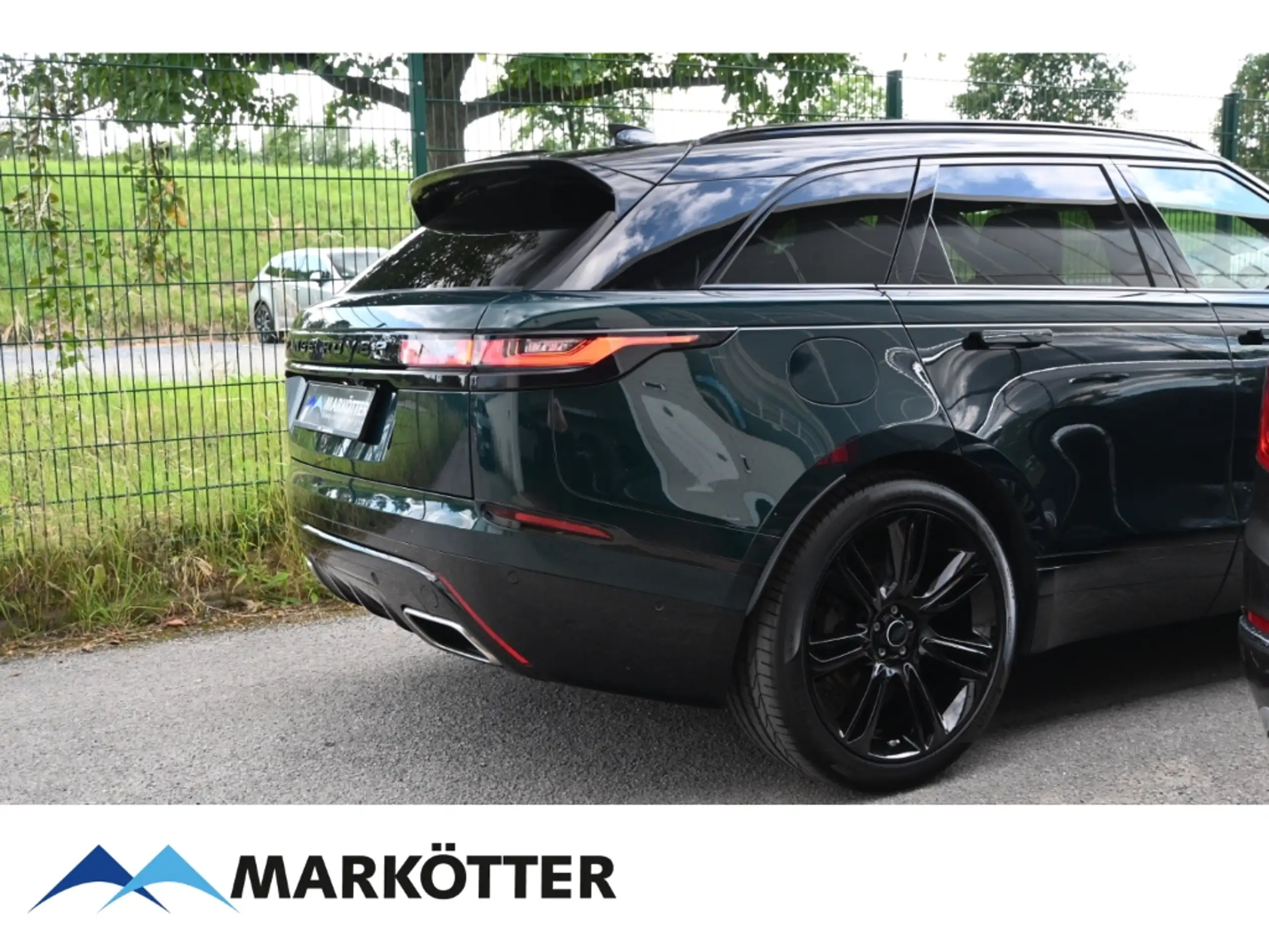 Land Rover - Range Rover Velar