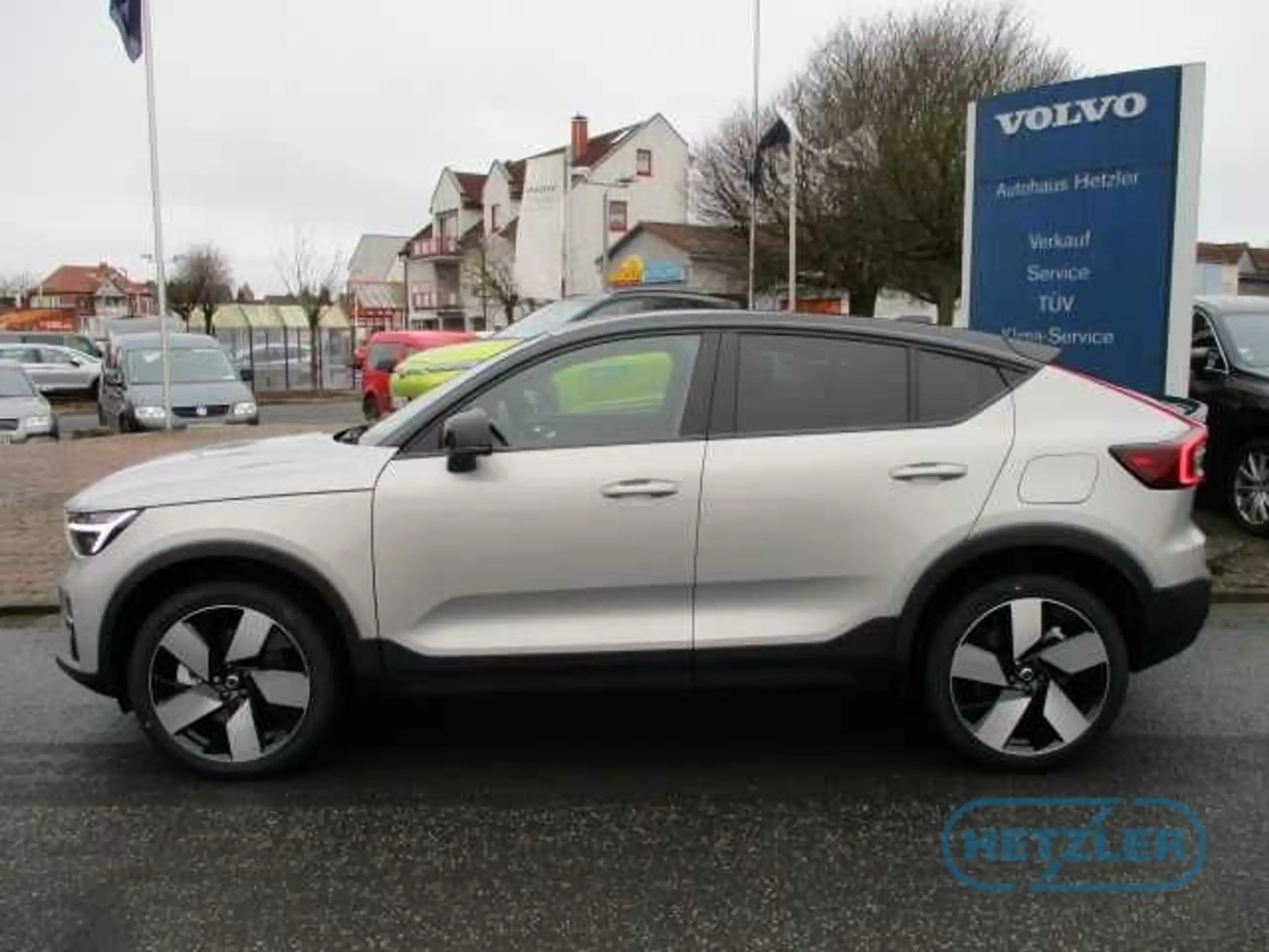 Volvo - C40