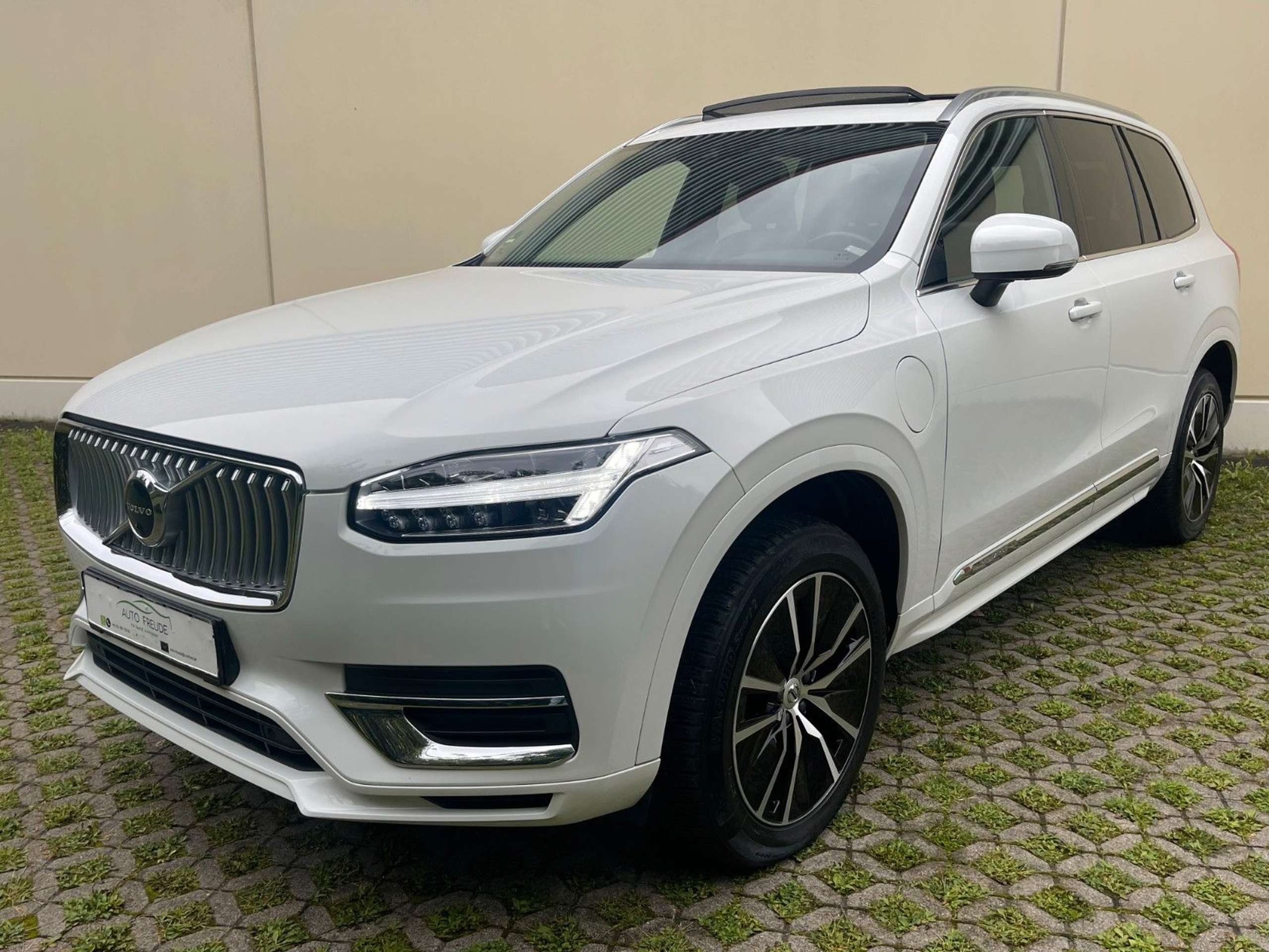 Volvo - XC90