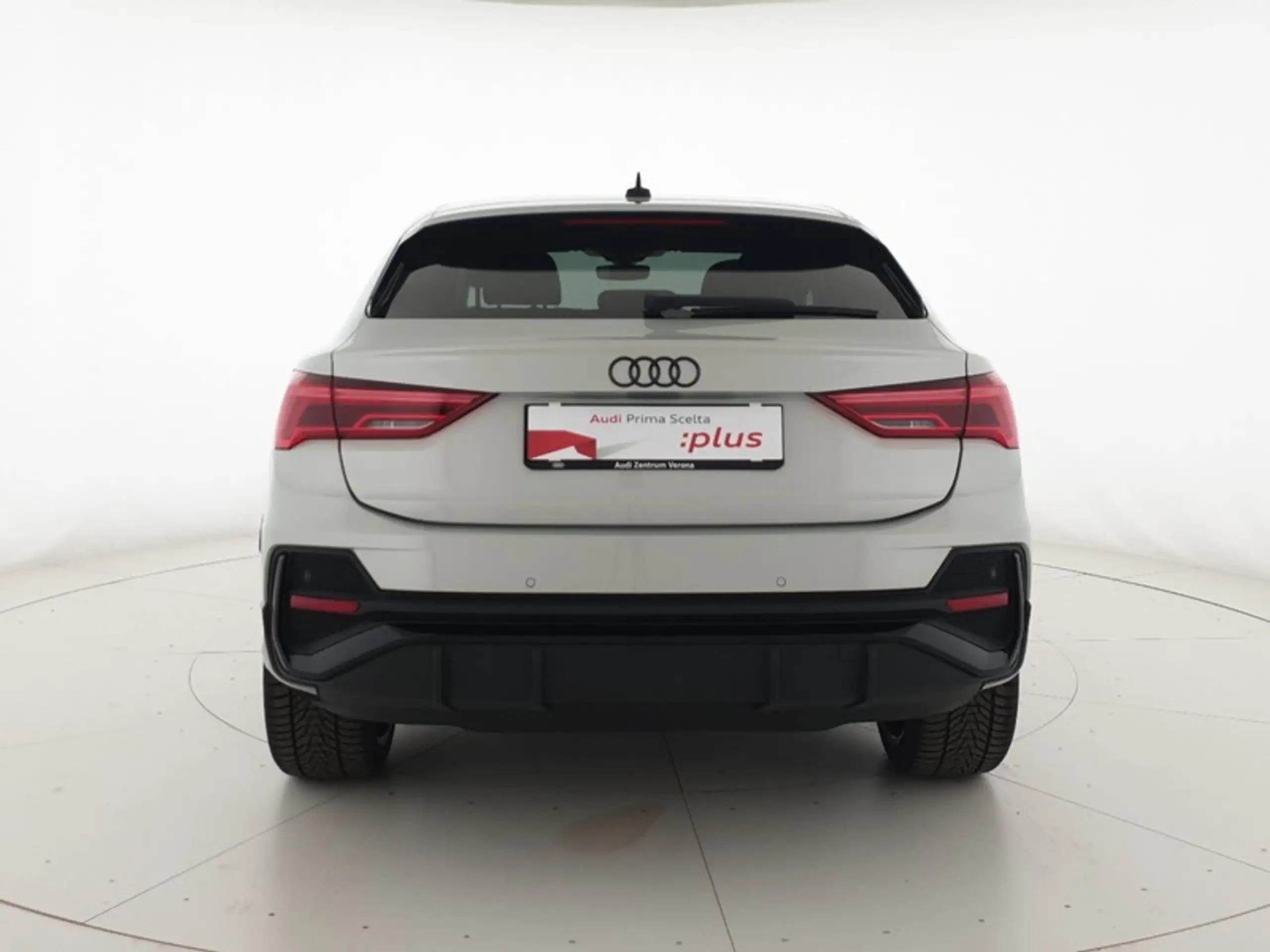 Audi - Q3