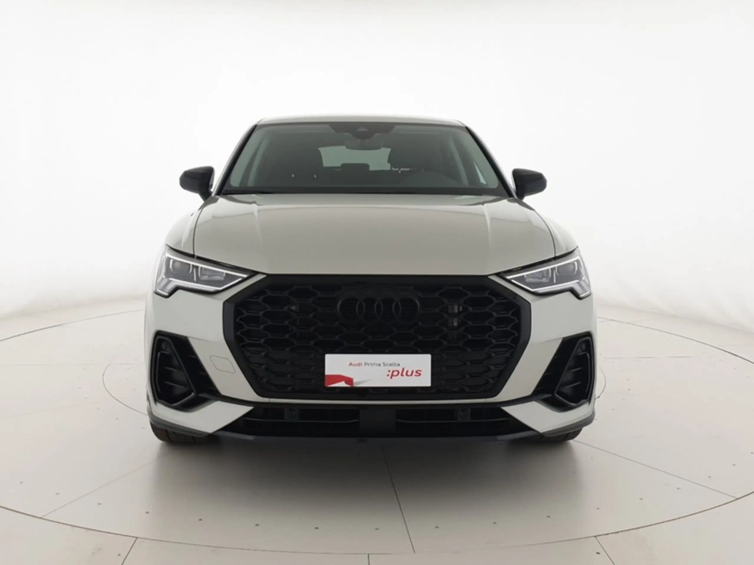 Audi - Q3