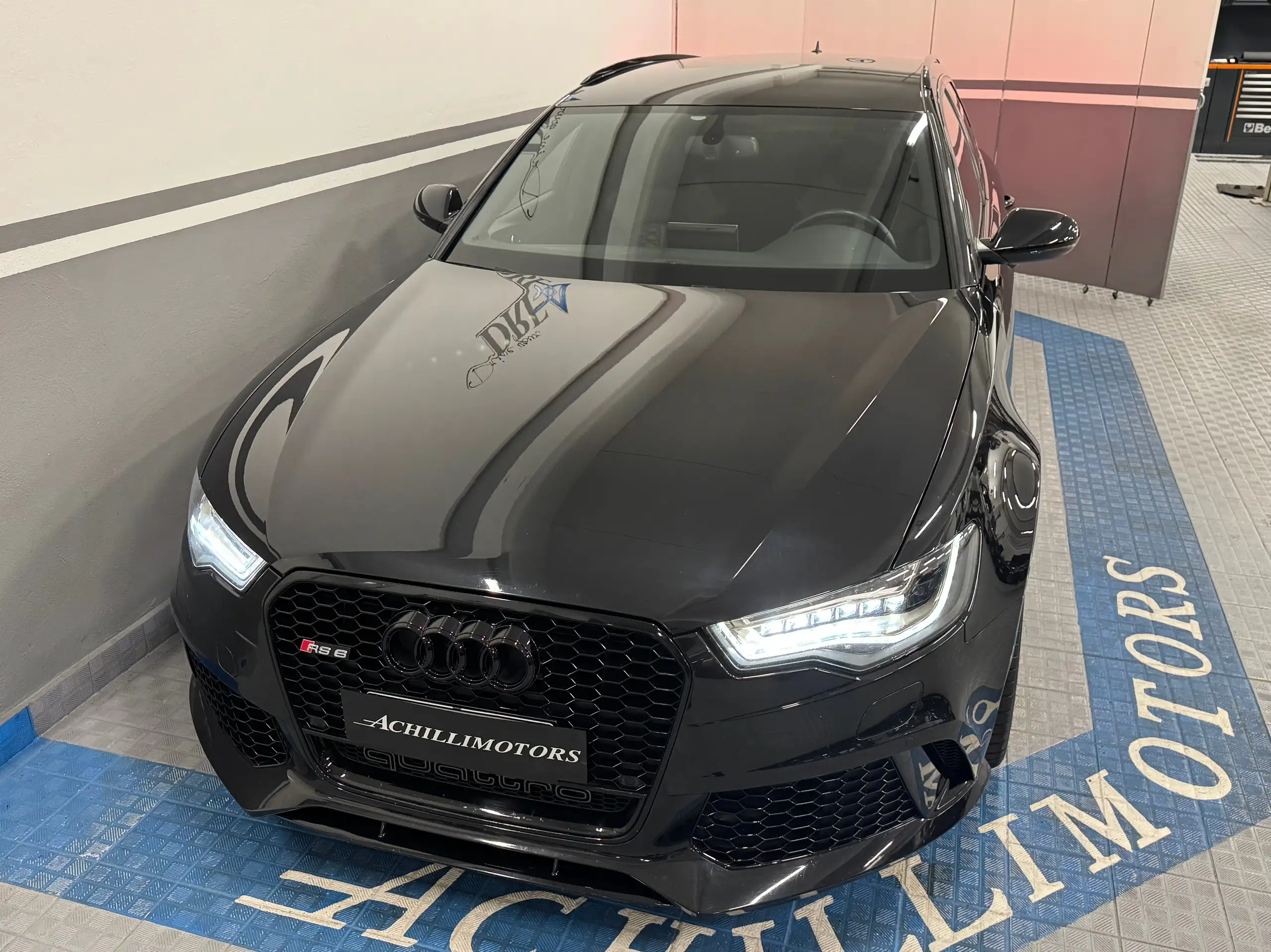 Audi - RS6