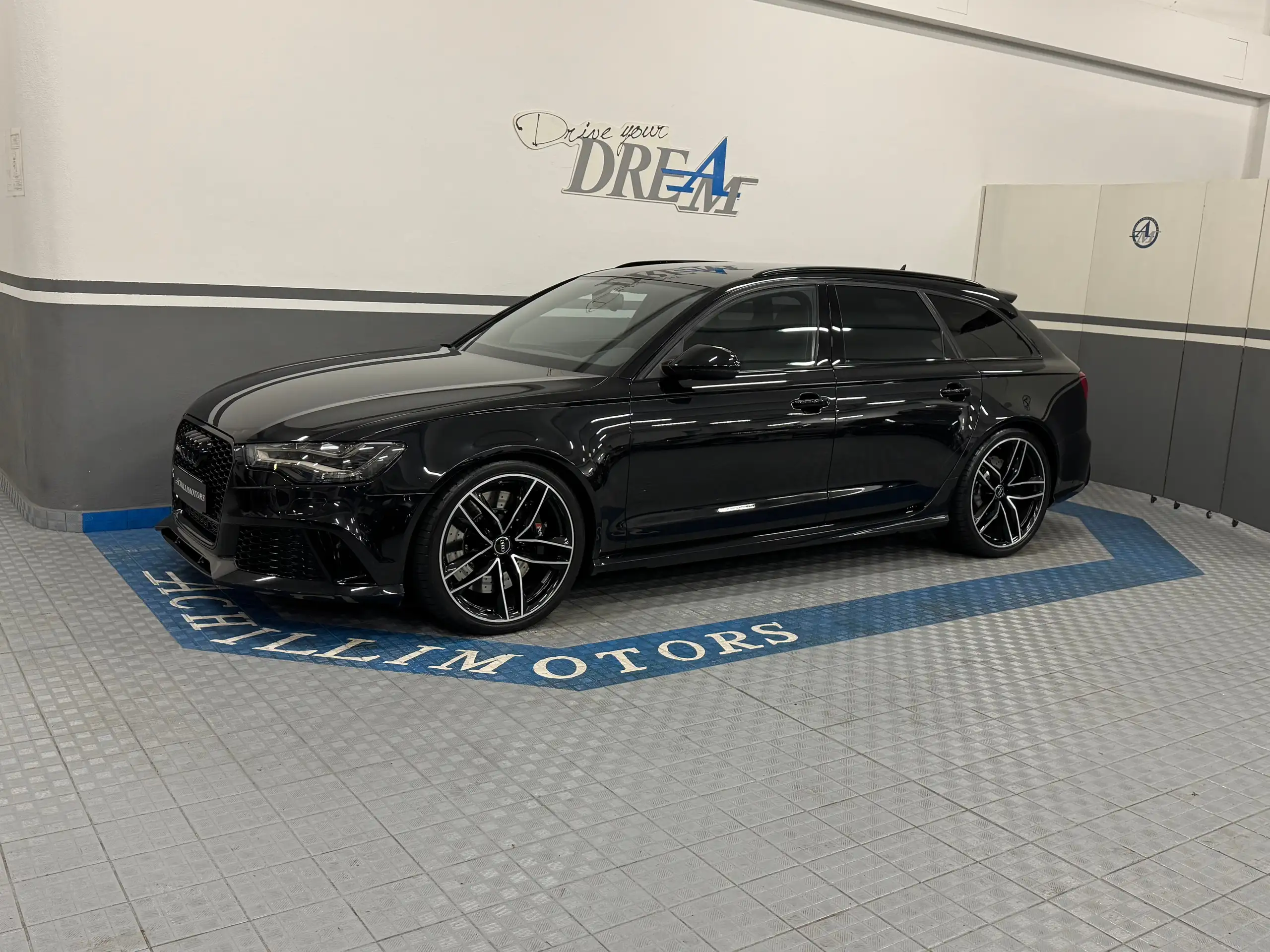 Audi - RS6