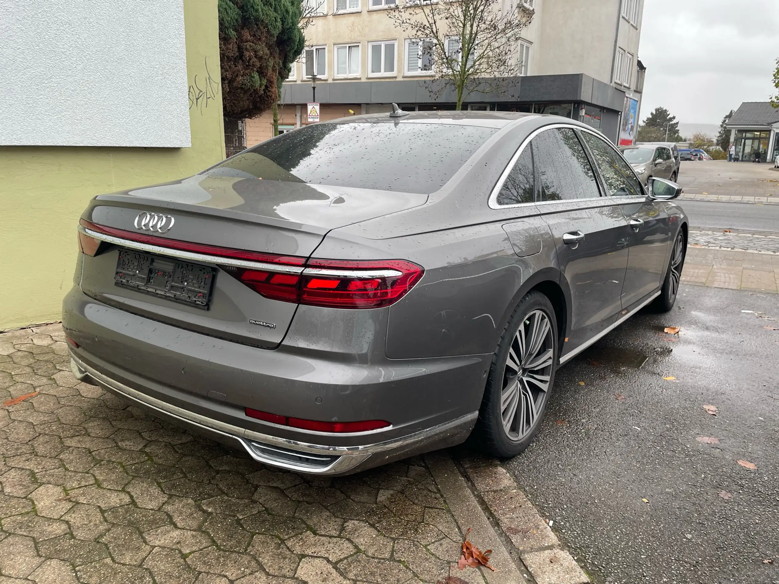 Audi - A8