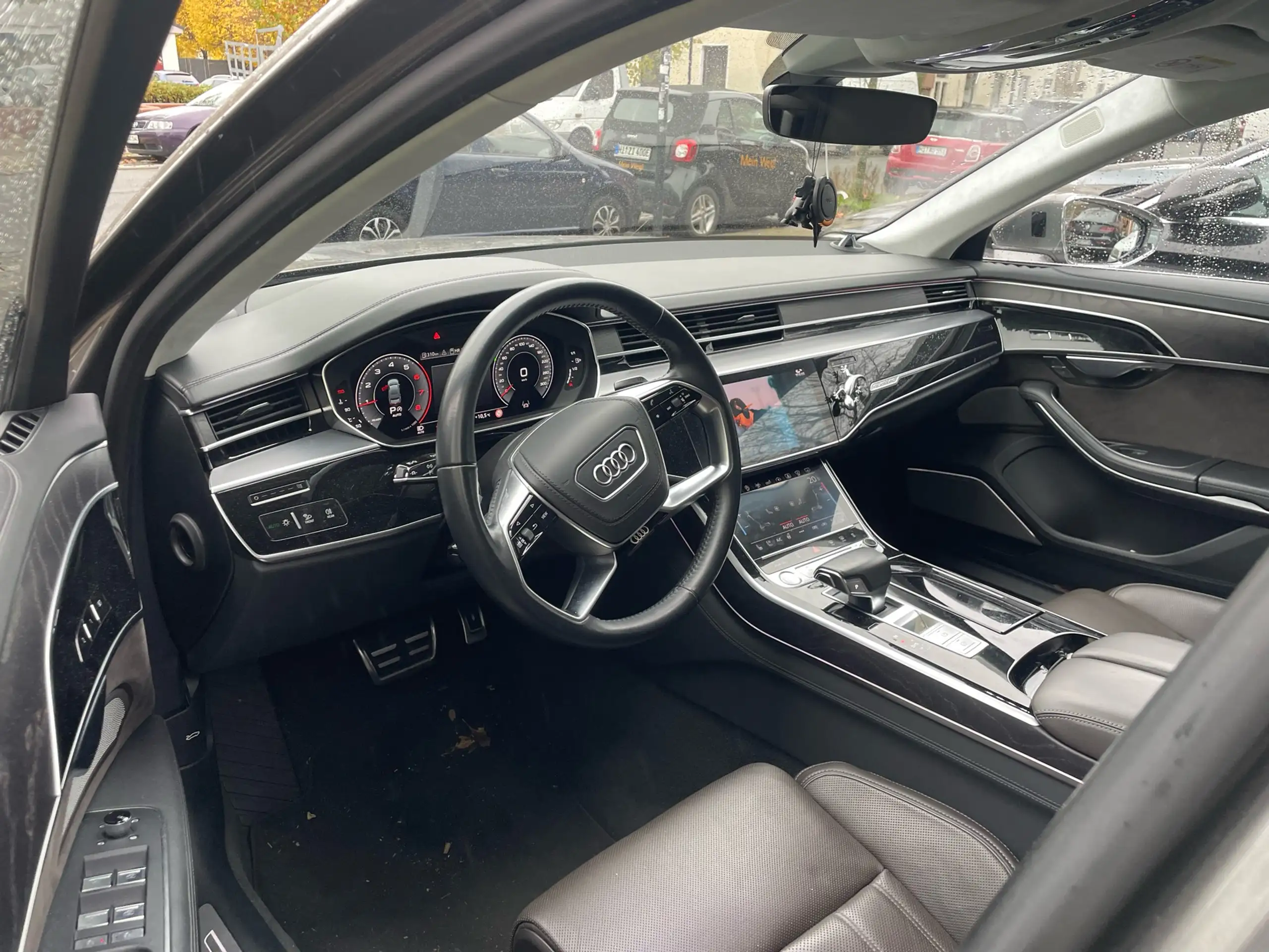 Audi - A8