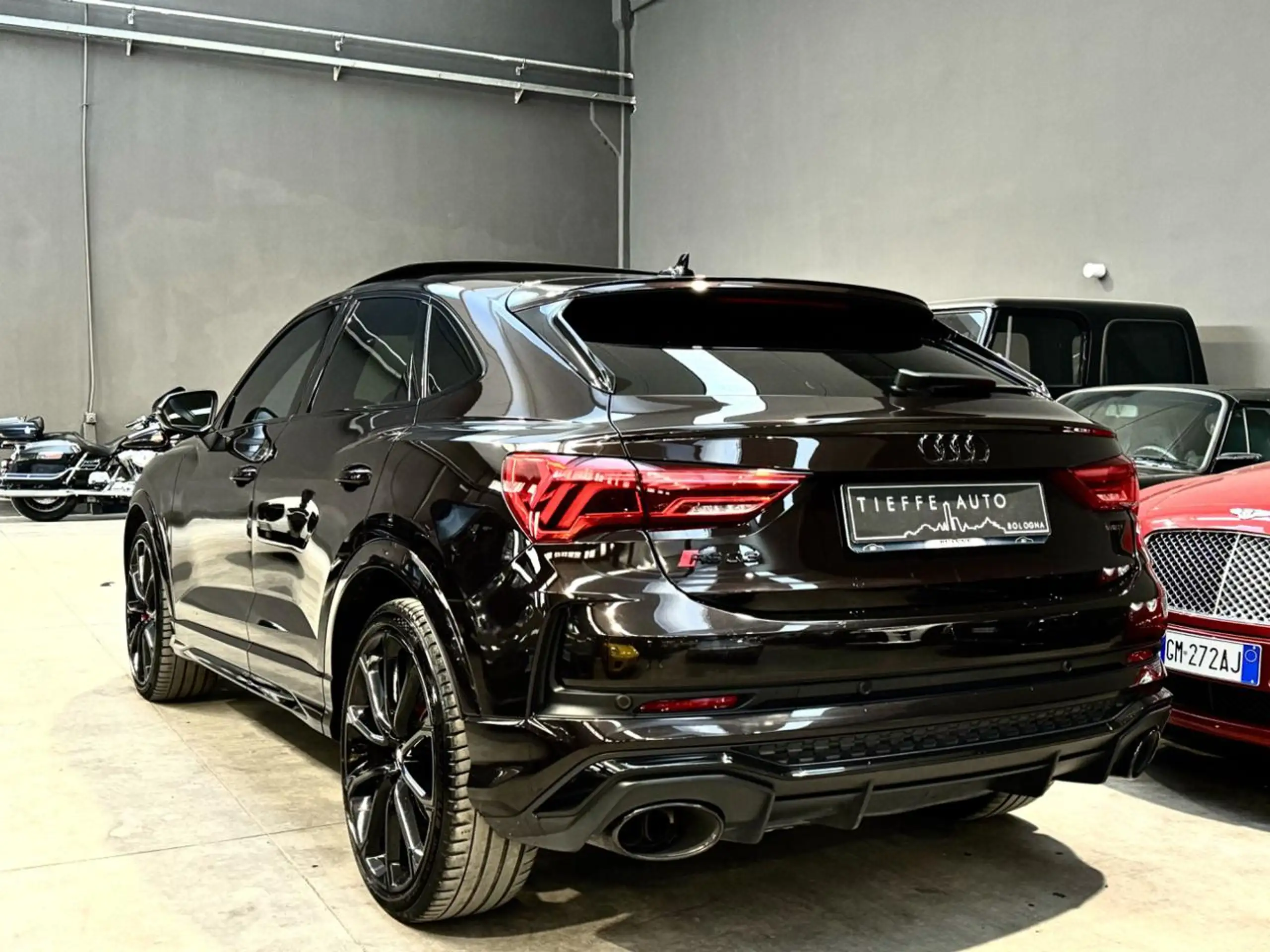 Audi - RS Q3