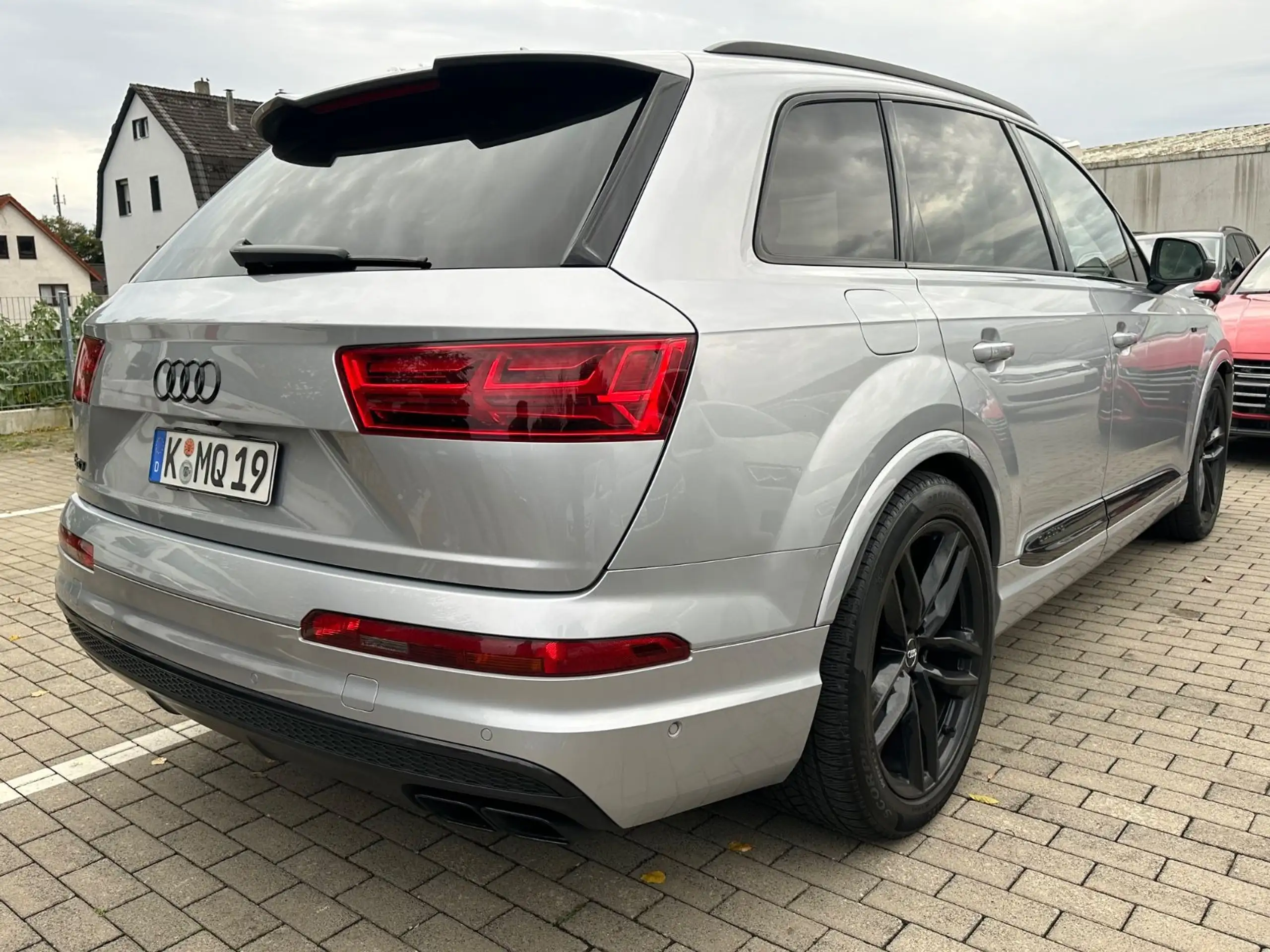 Audi - SQ7