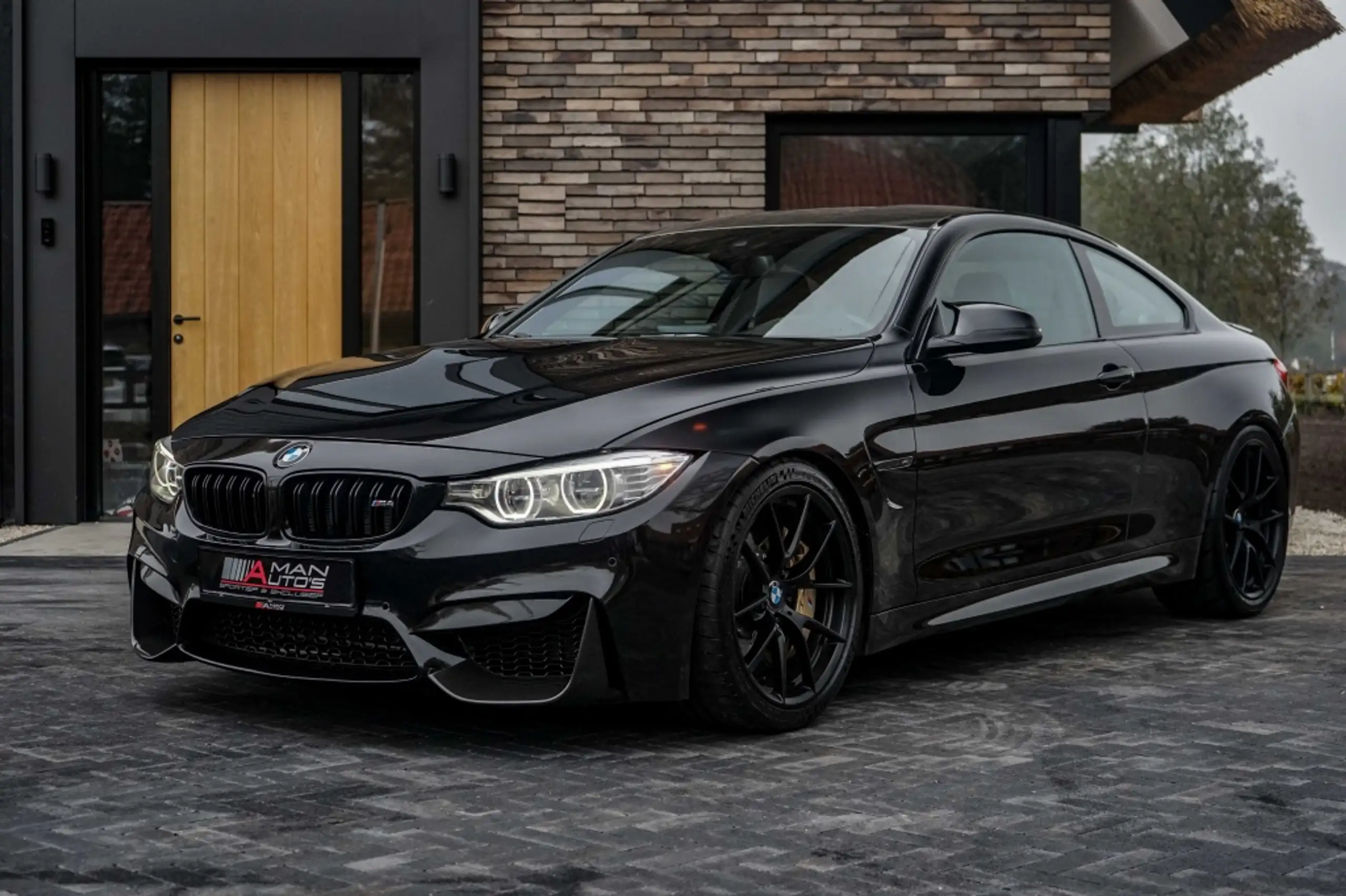 BMW - M4