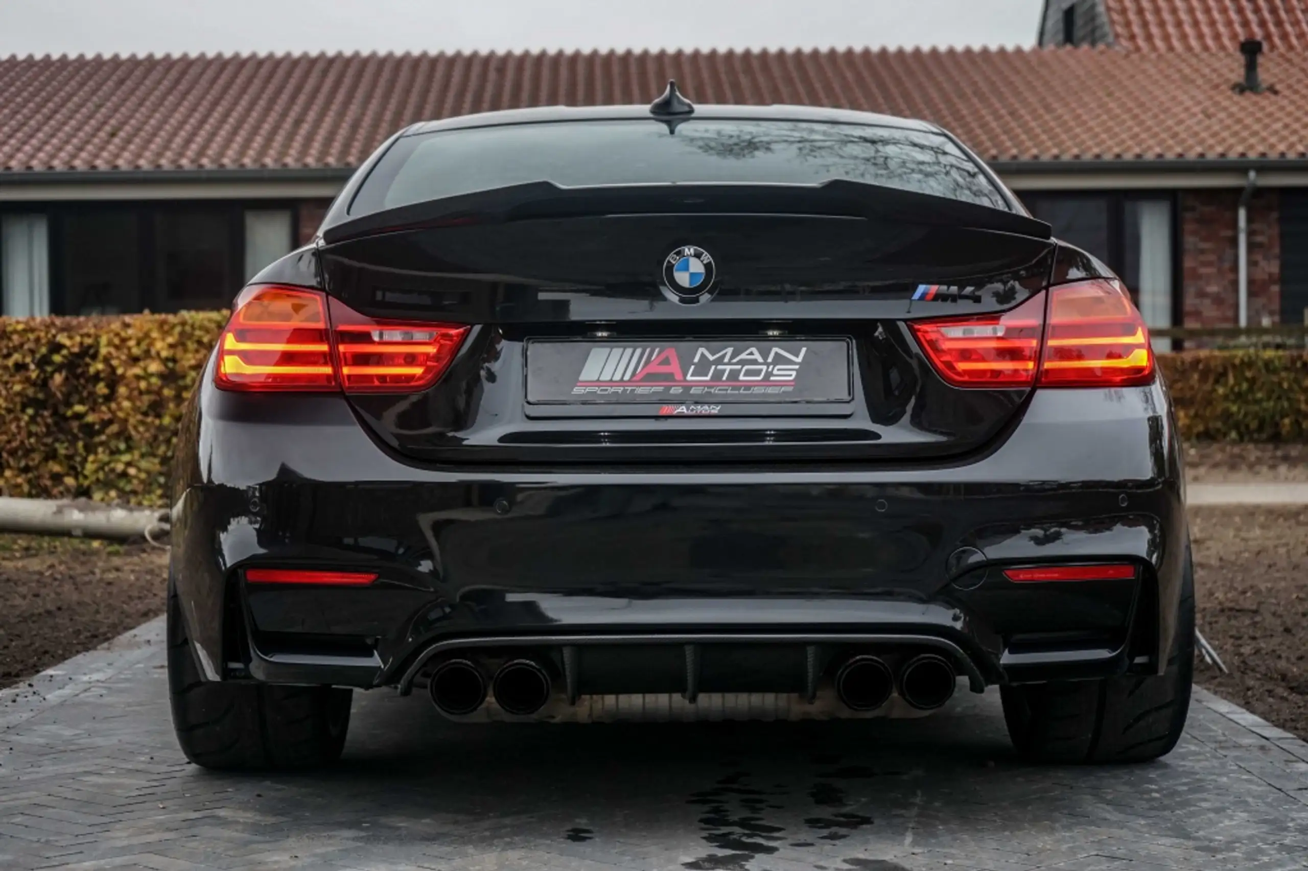 BMW - M4