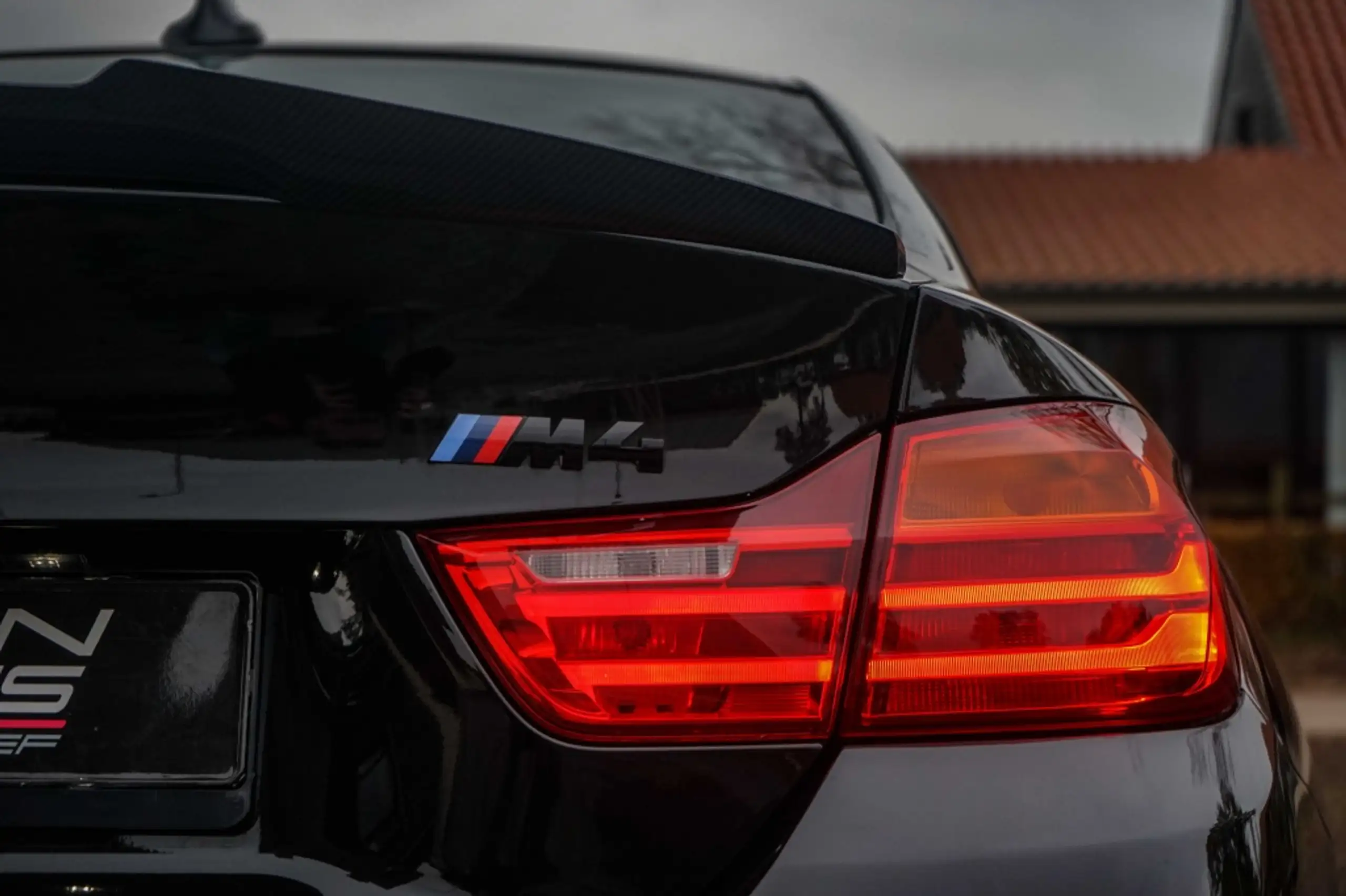 BMW - M4