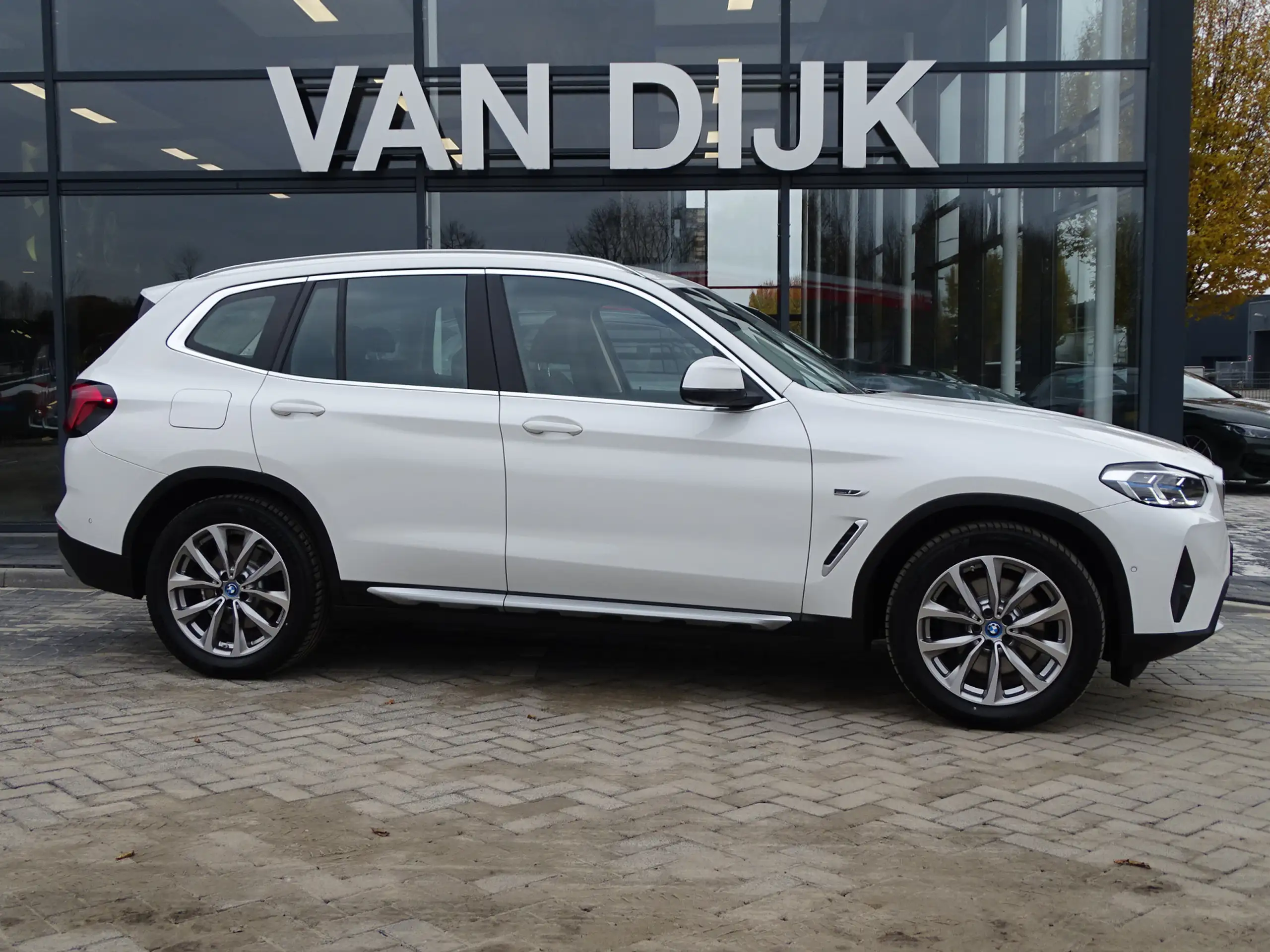 BMW - X3