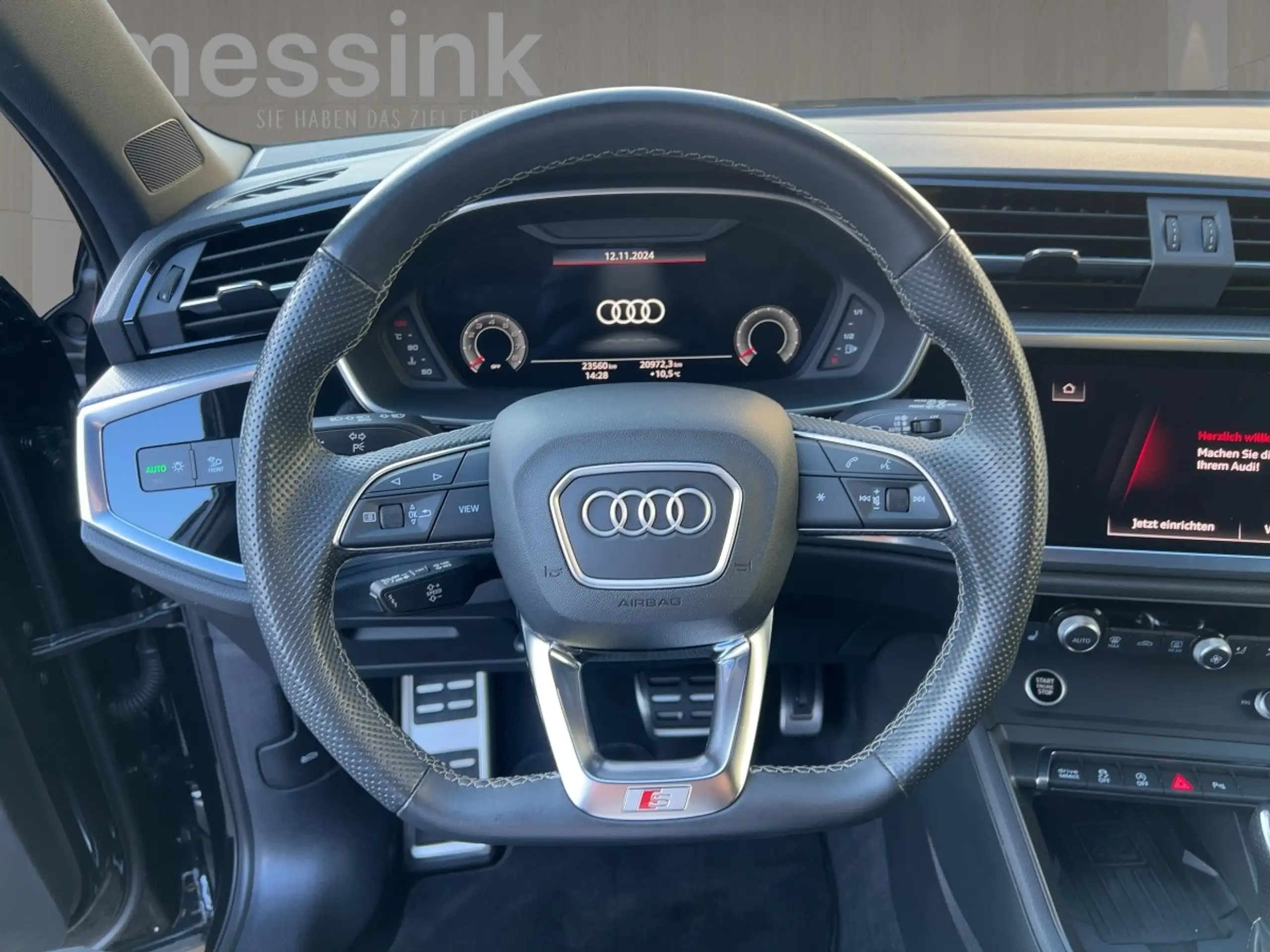 Audi - Q3