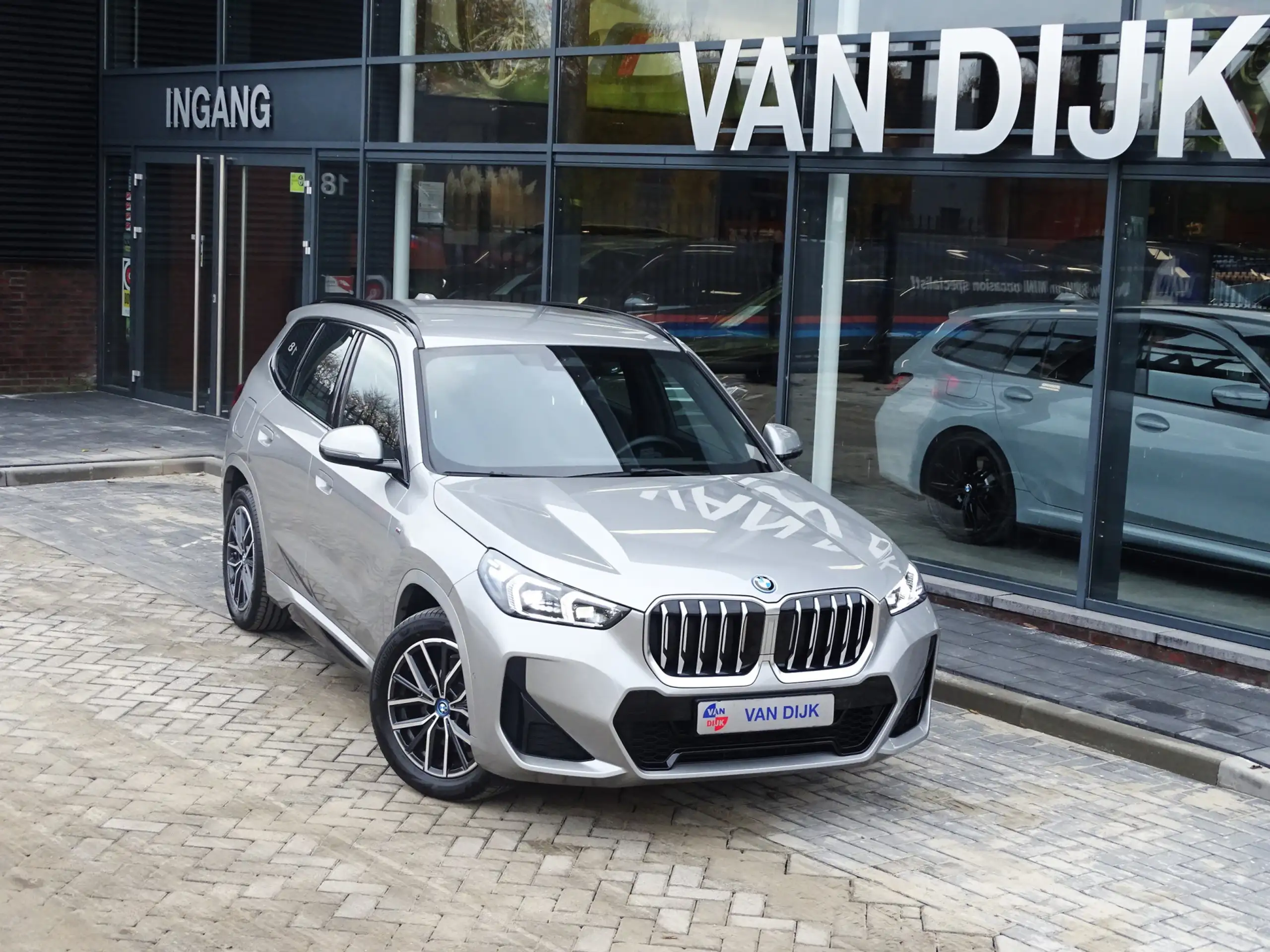 BMW - X1