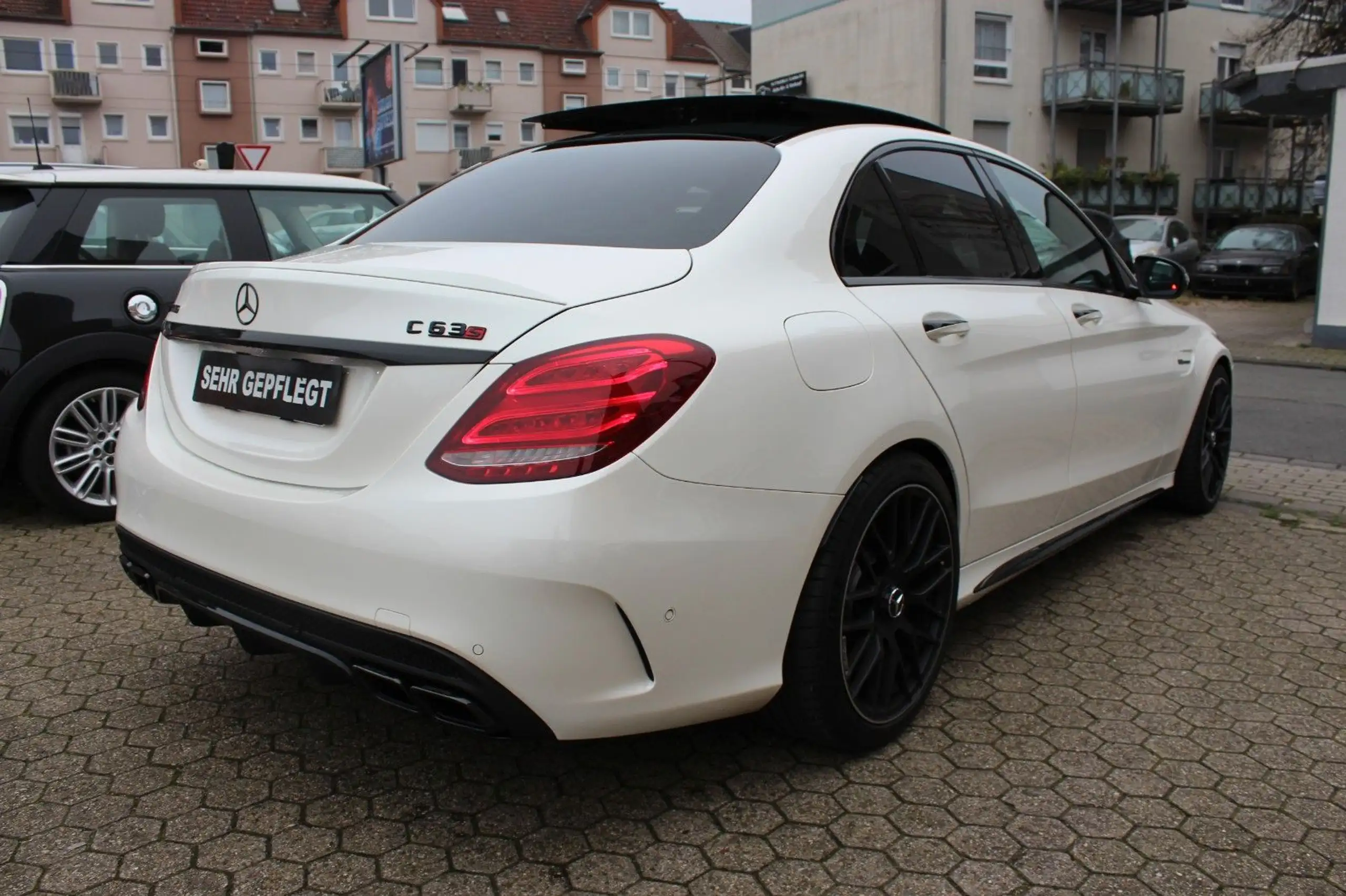 Mercedes-Benz - C 63 AMG