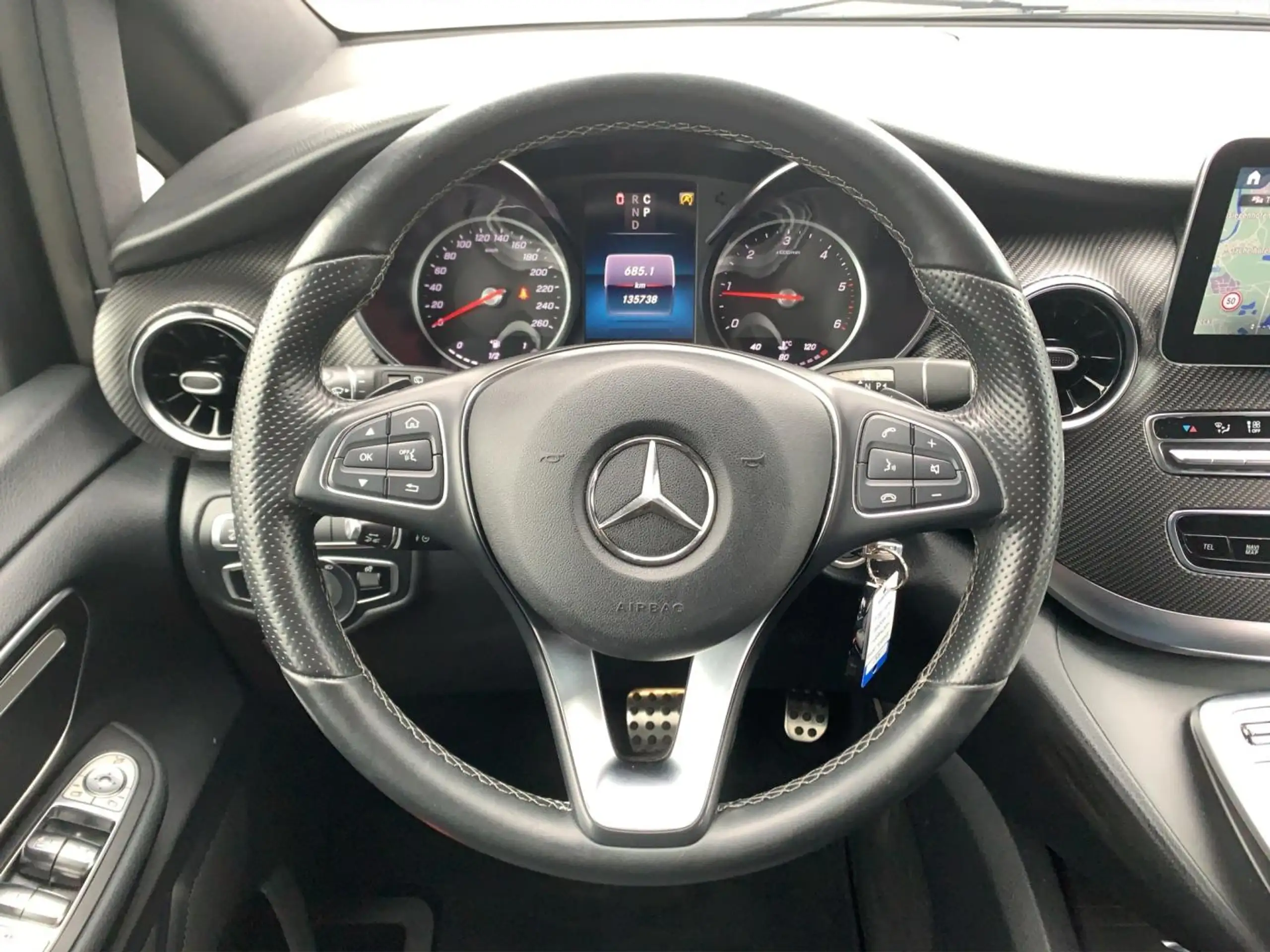 Mercedes-Benz - V 300