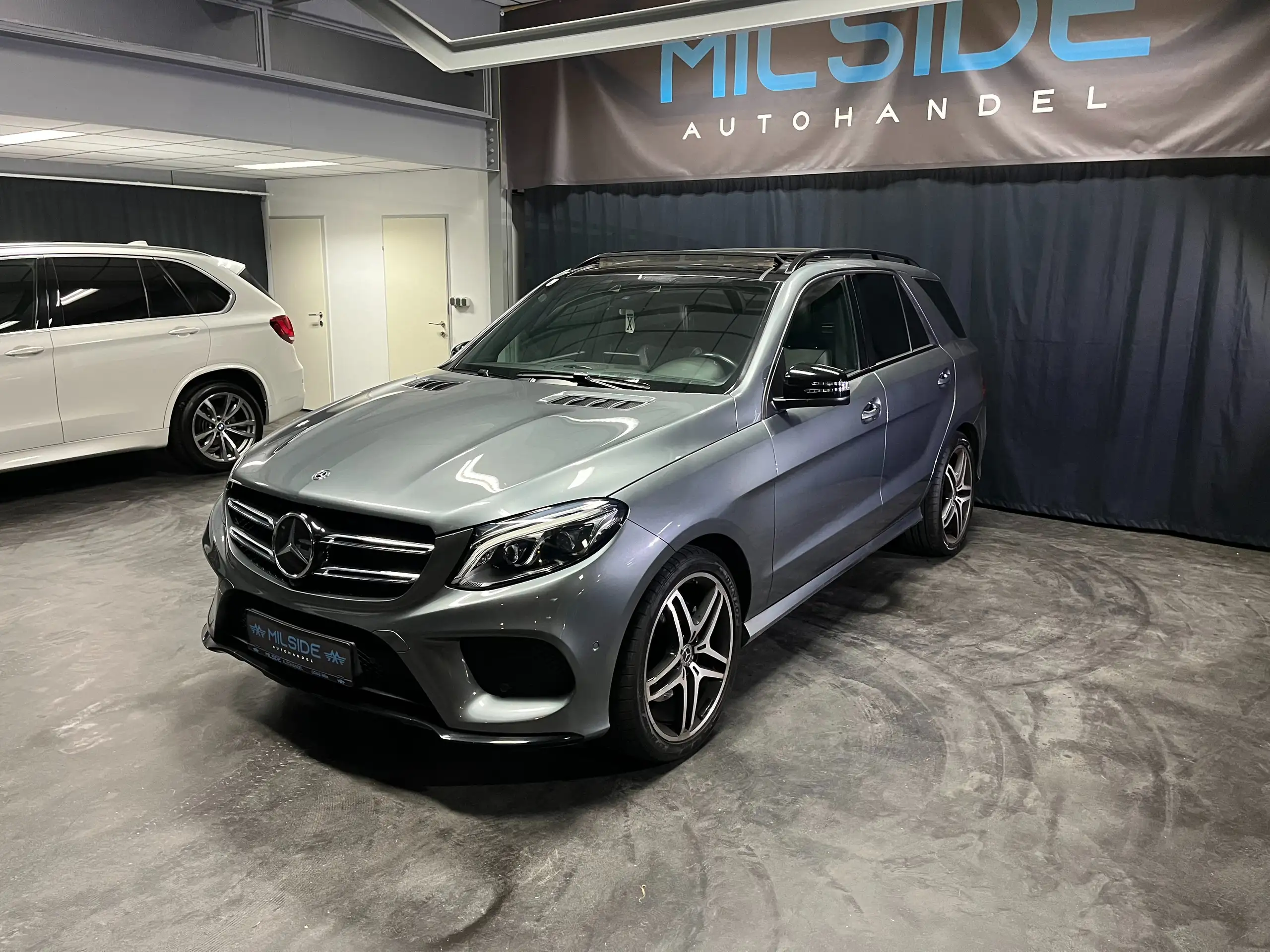 Mercedes-Benz - GLE 350