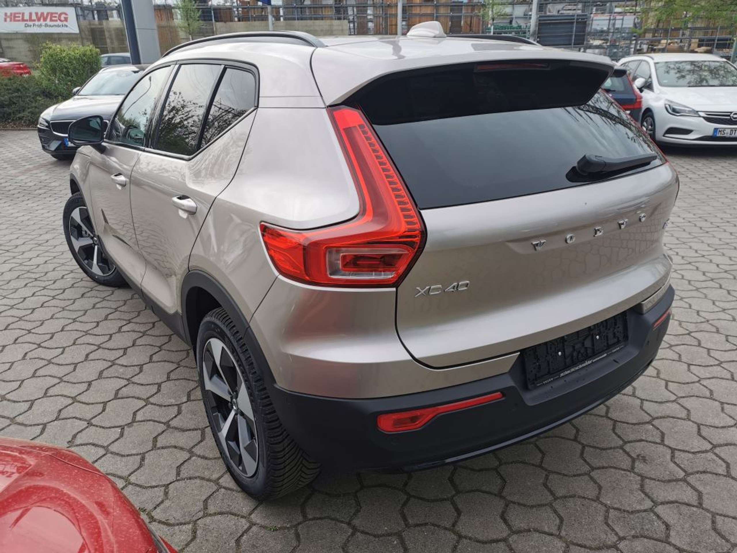 Volvo - XC40