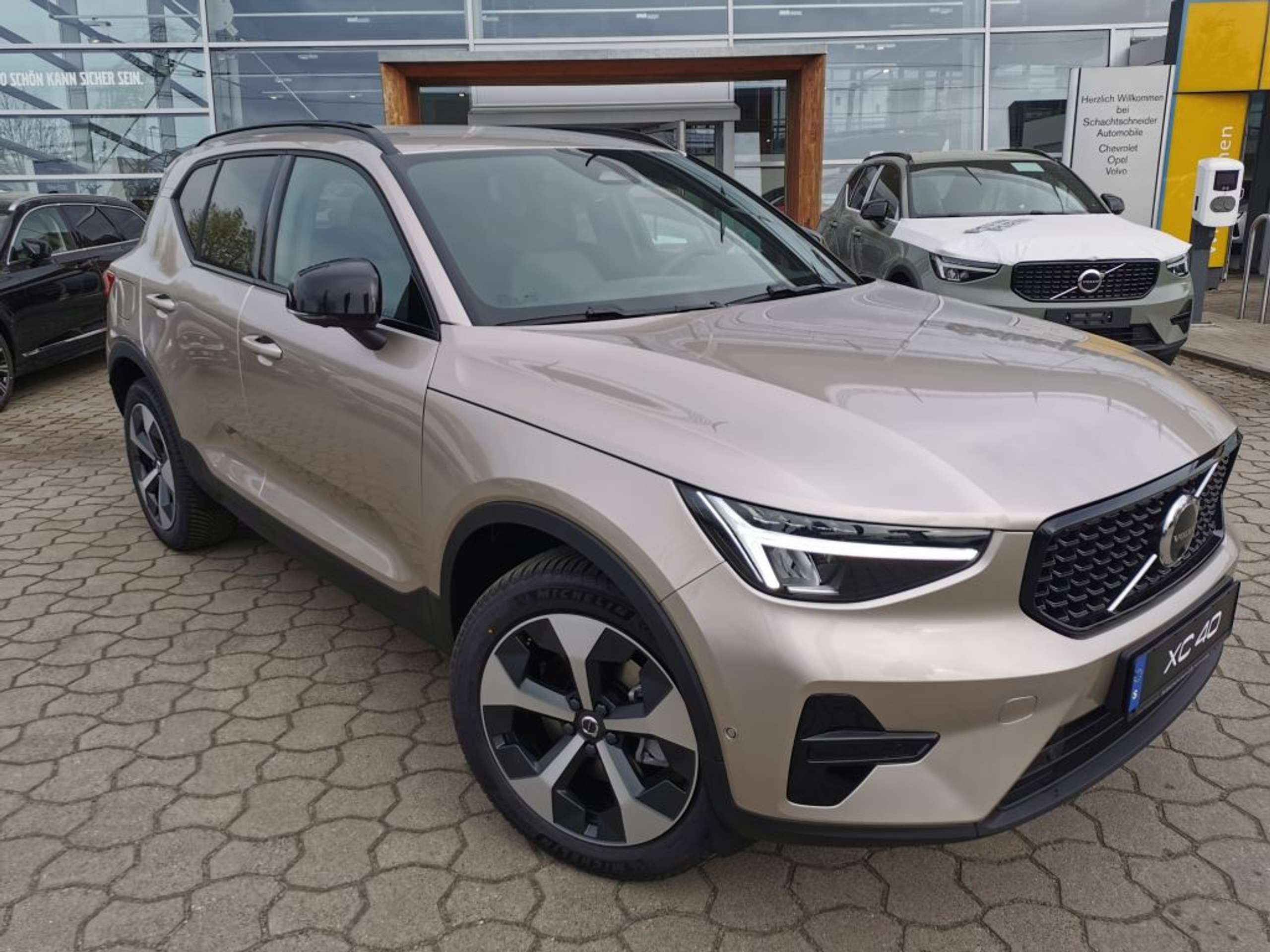 Volvo - XC40