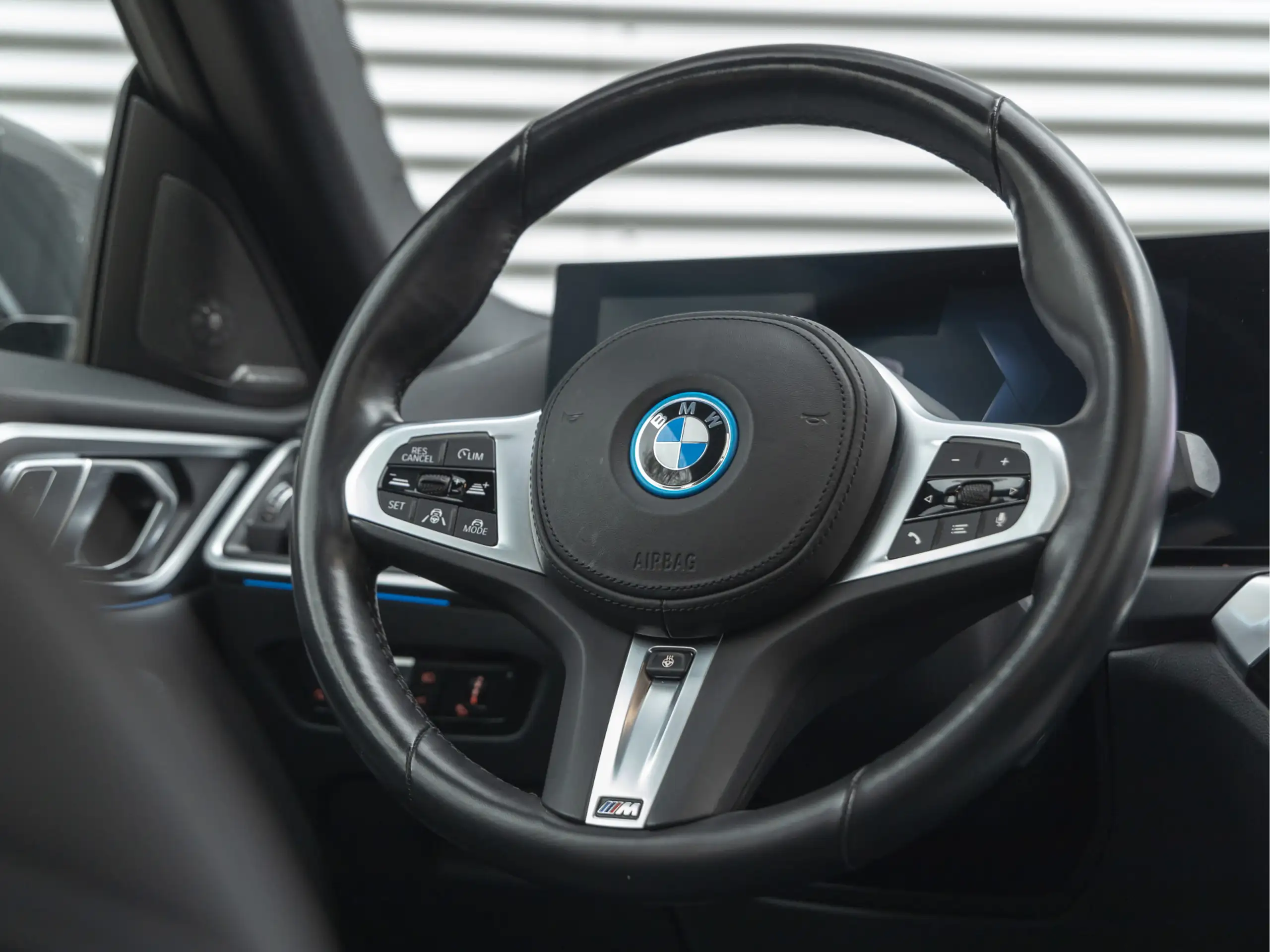 BMW - i4