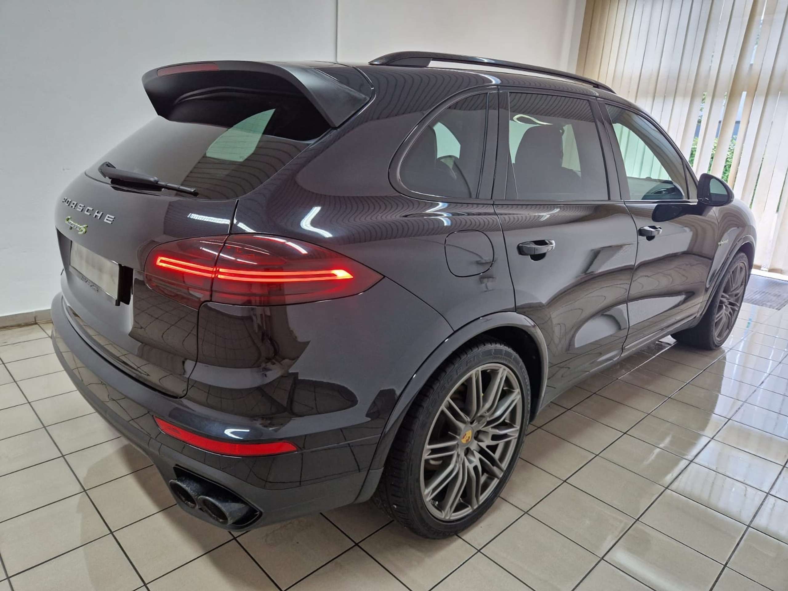 Porsche - Cayenne