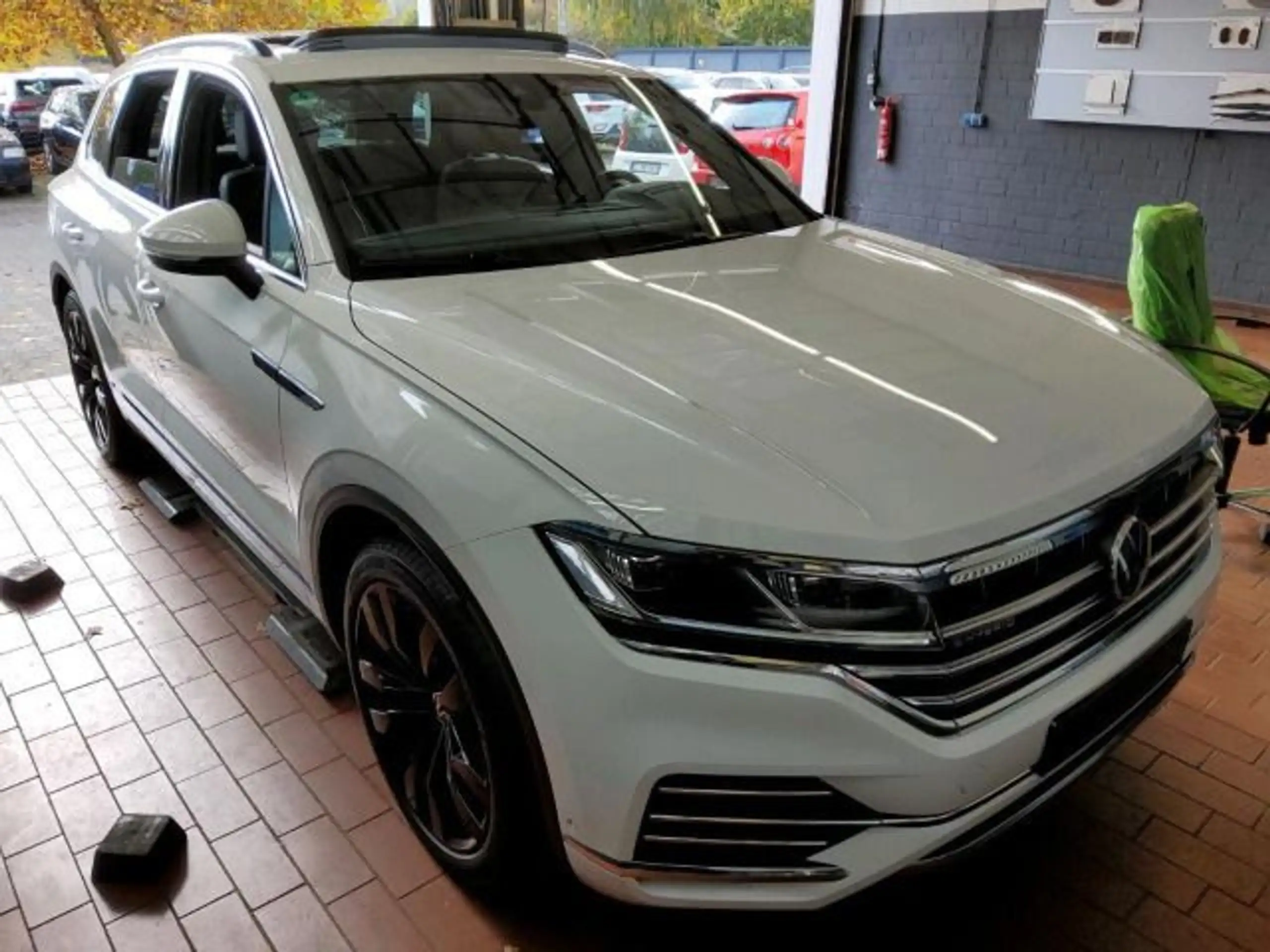 Volkswagen - Touareg