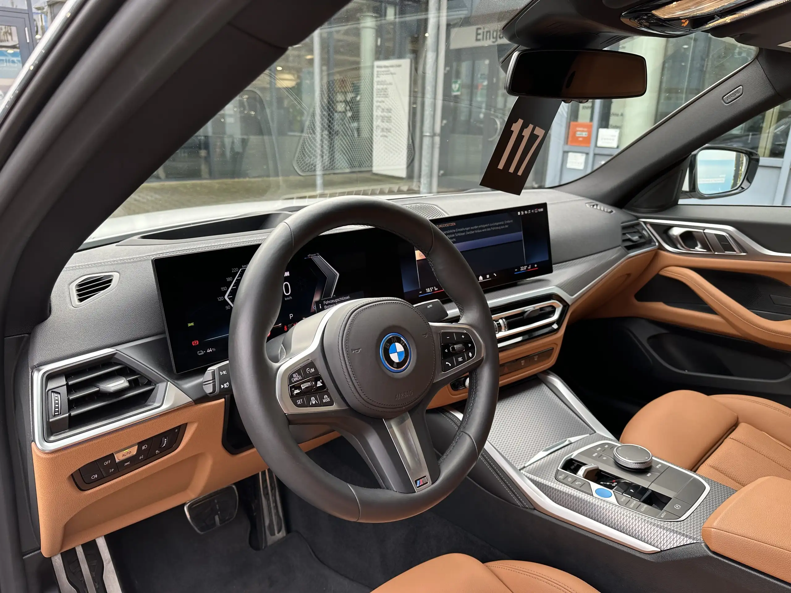 BMW - i4