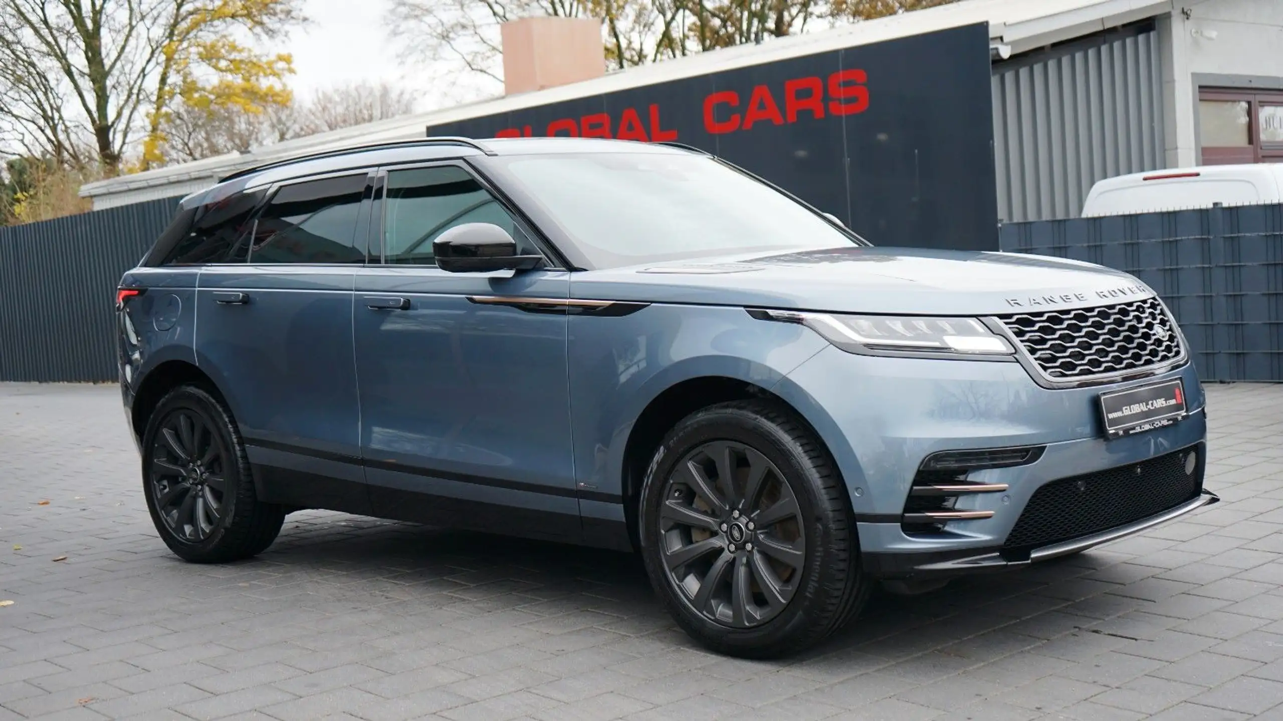 Land Rover - Range Rover Velar