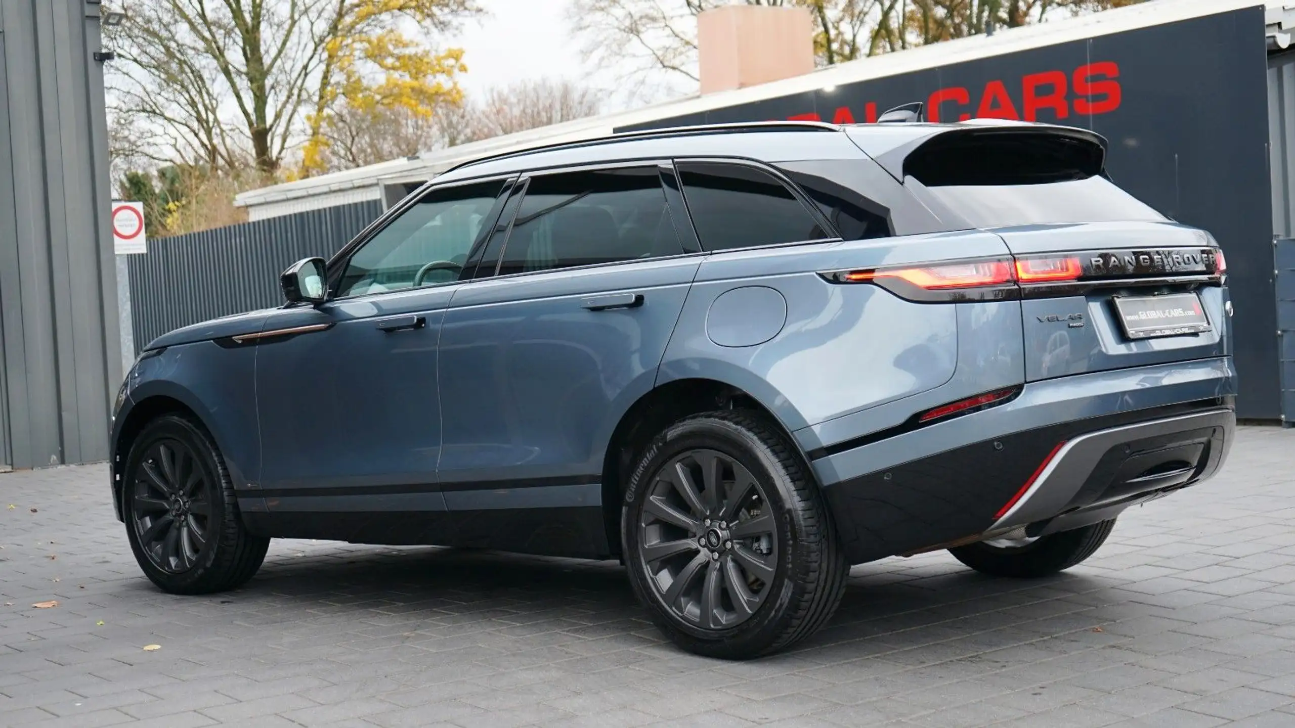 Land Rover - Range Rover Velar