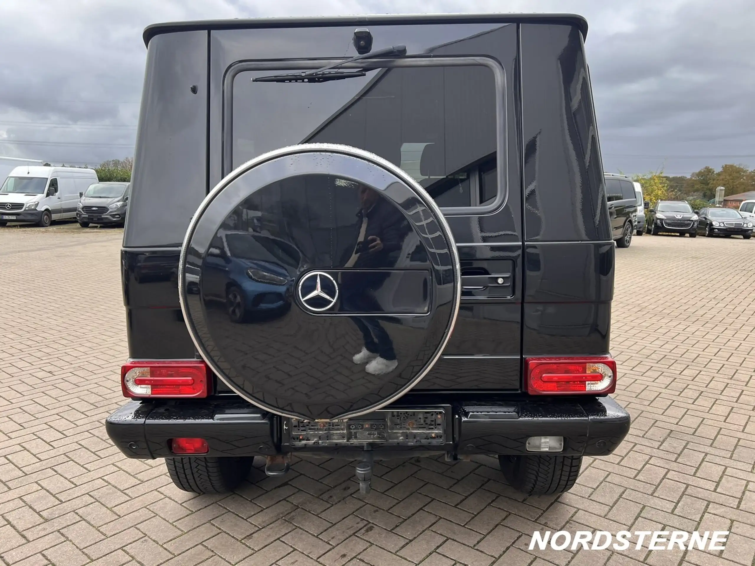 Mercedes-Benz - G 350