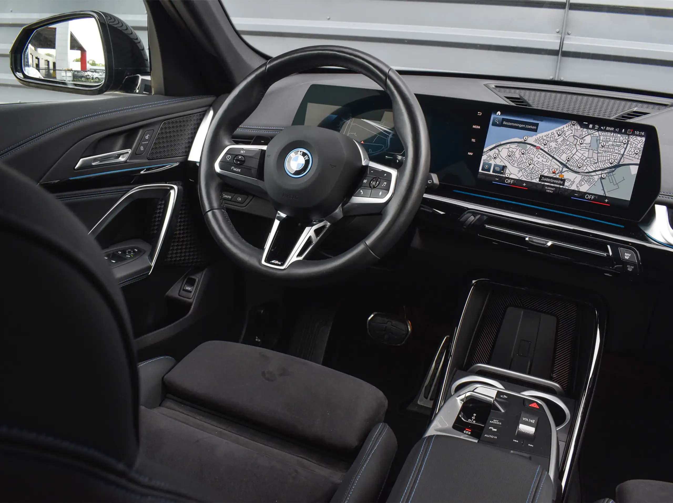 BMW - X1