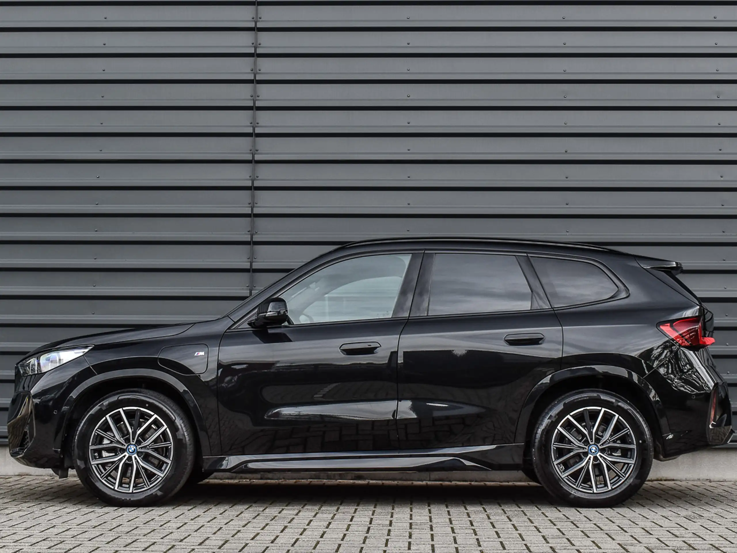 BMW - X1