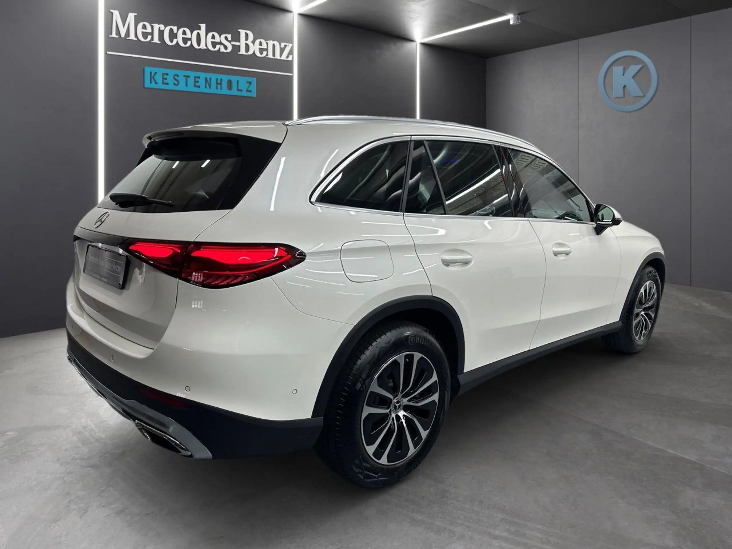 Mercedes-Benz - GLC 200