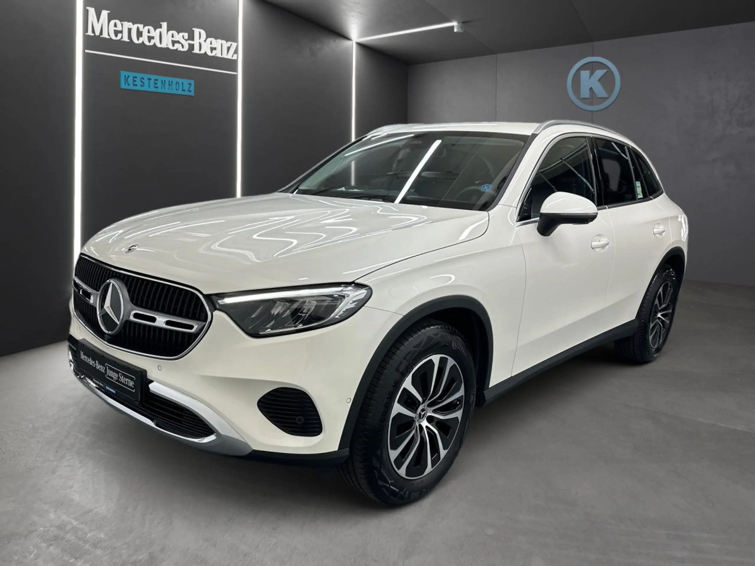 Mercedes-Benz - GLC 200