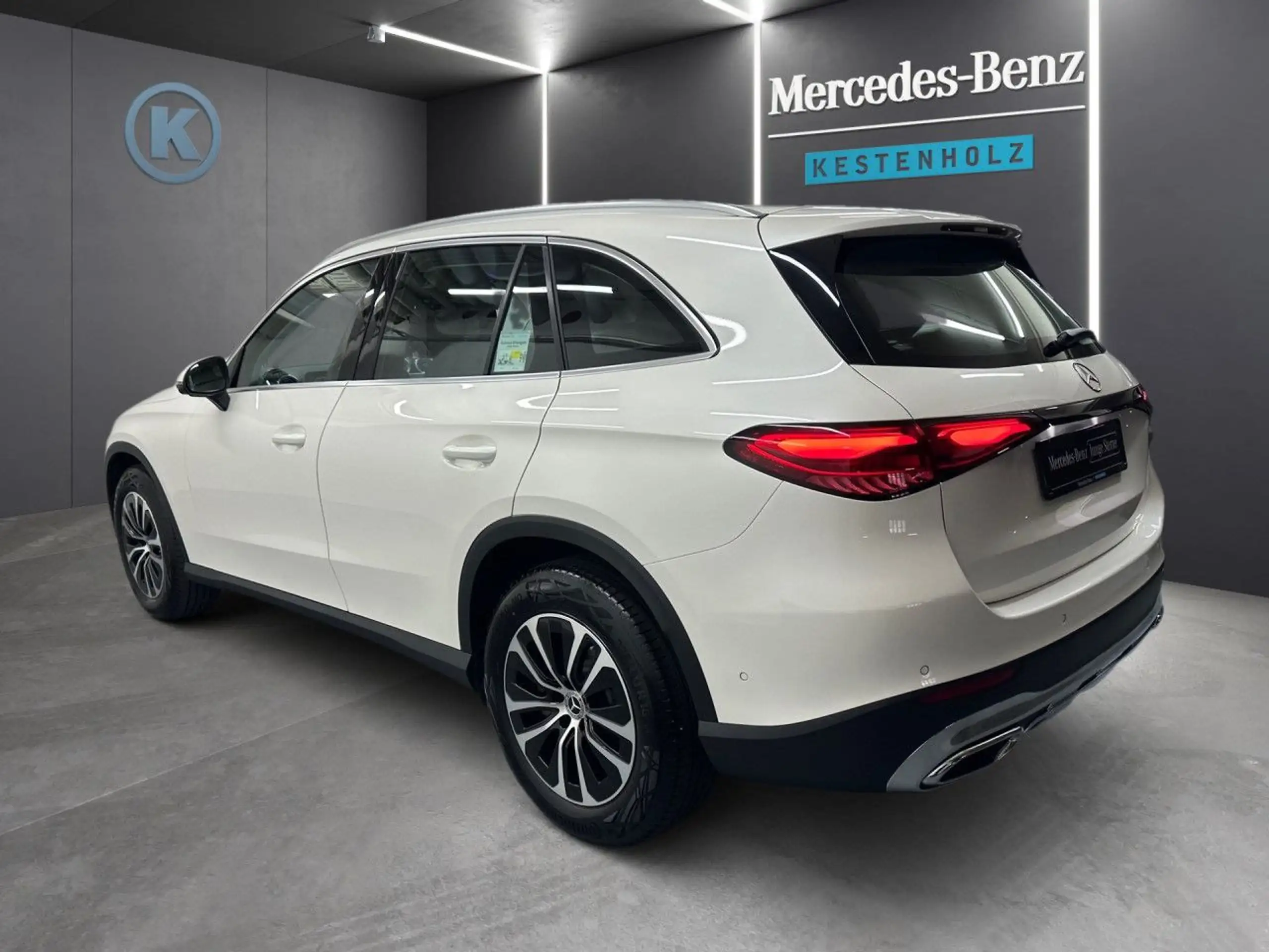 Mercedes-Benz - GLC 200