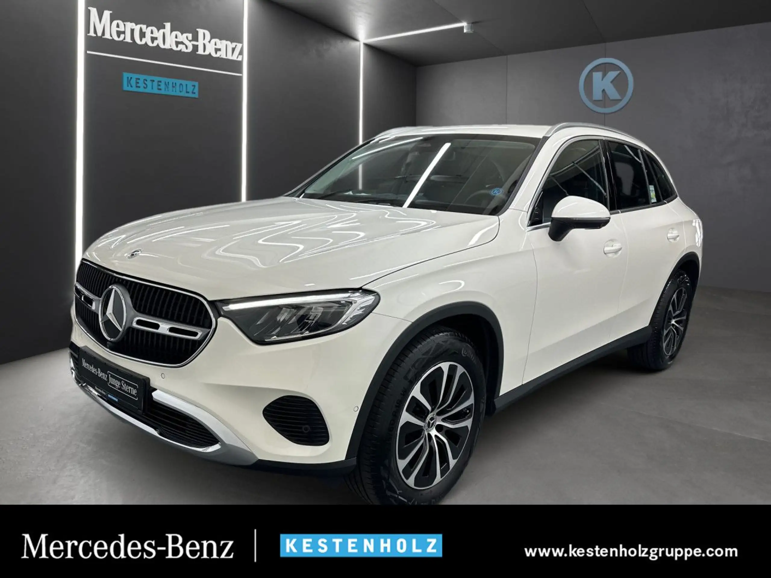 Mercedes-Benz - GLC 200