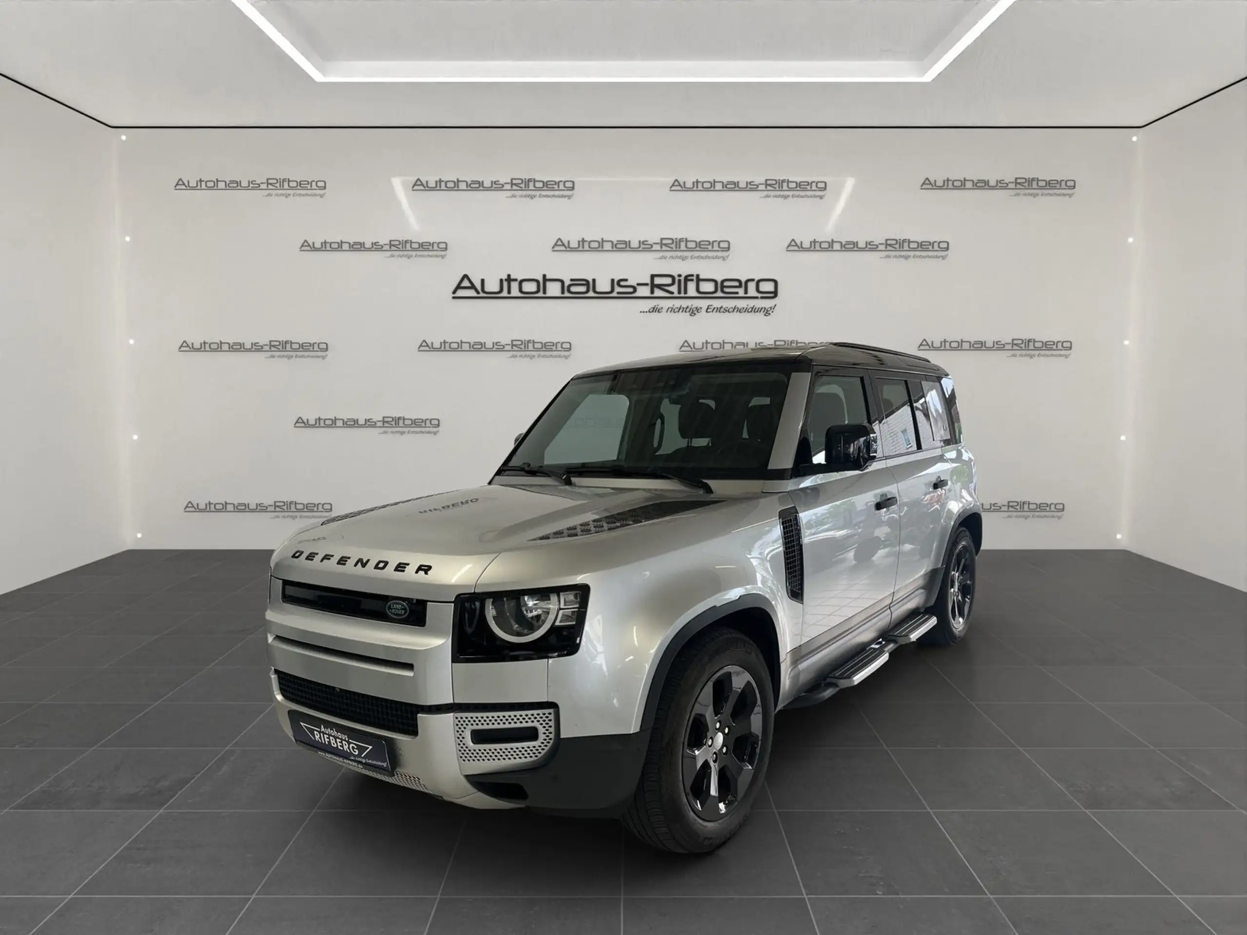 Land Rover Defender 2020