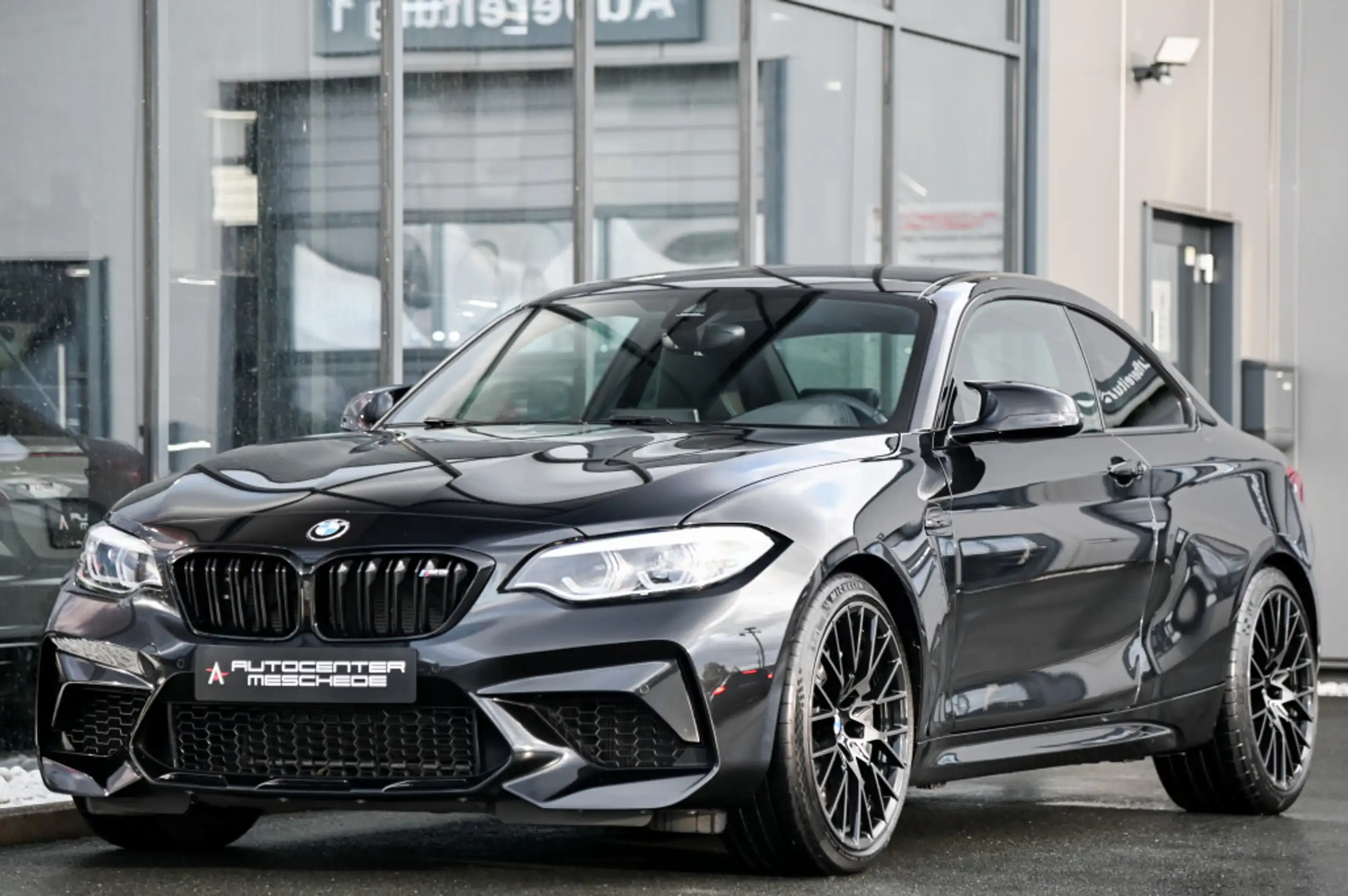 BMW - M2