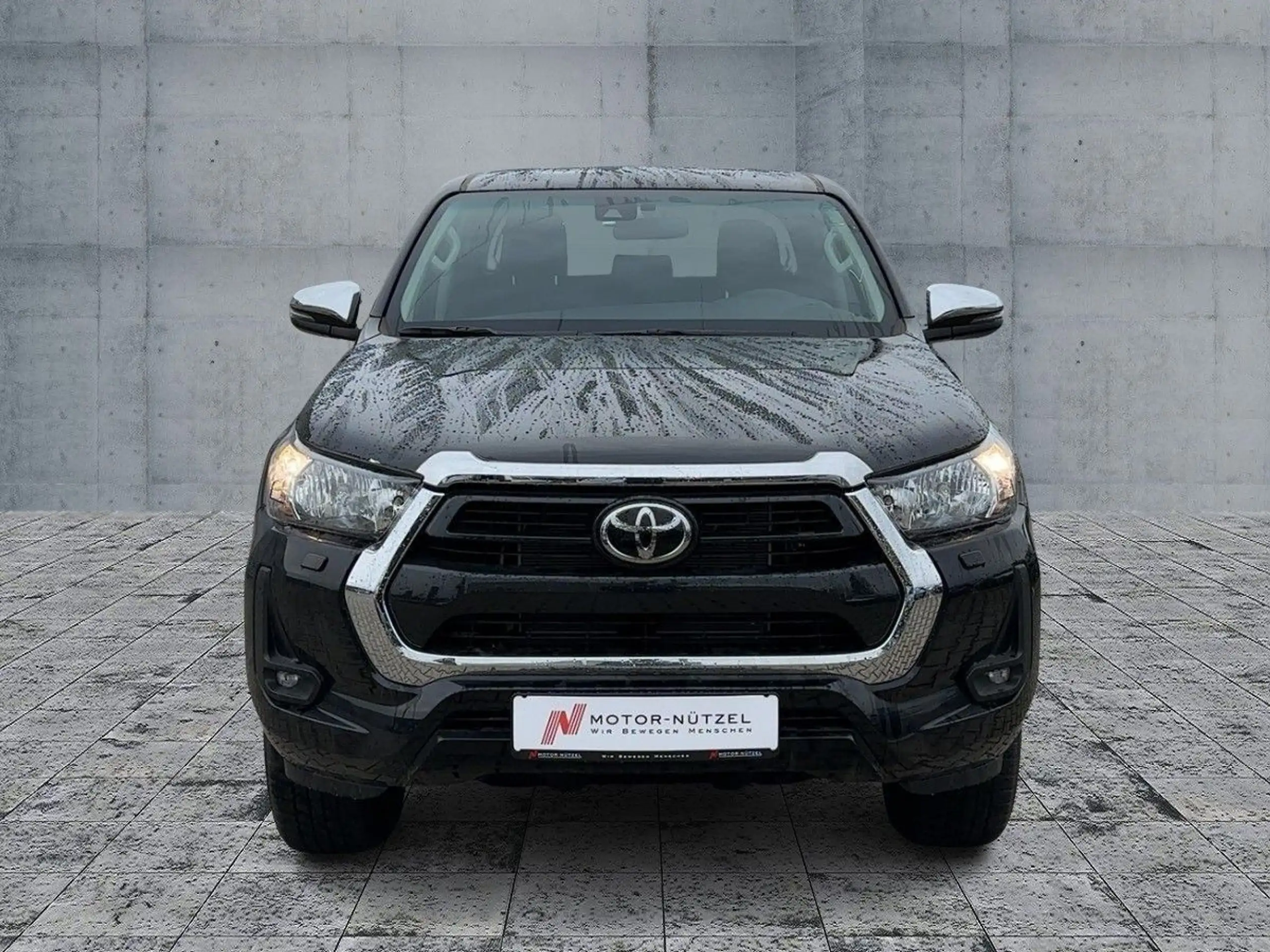 Toyota - Hilux