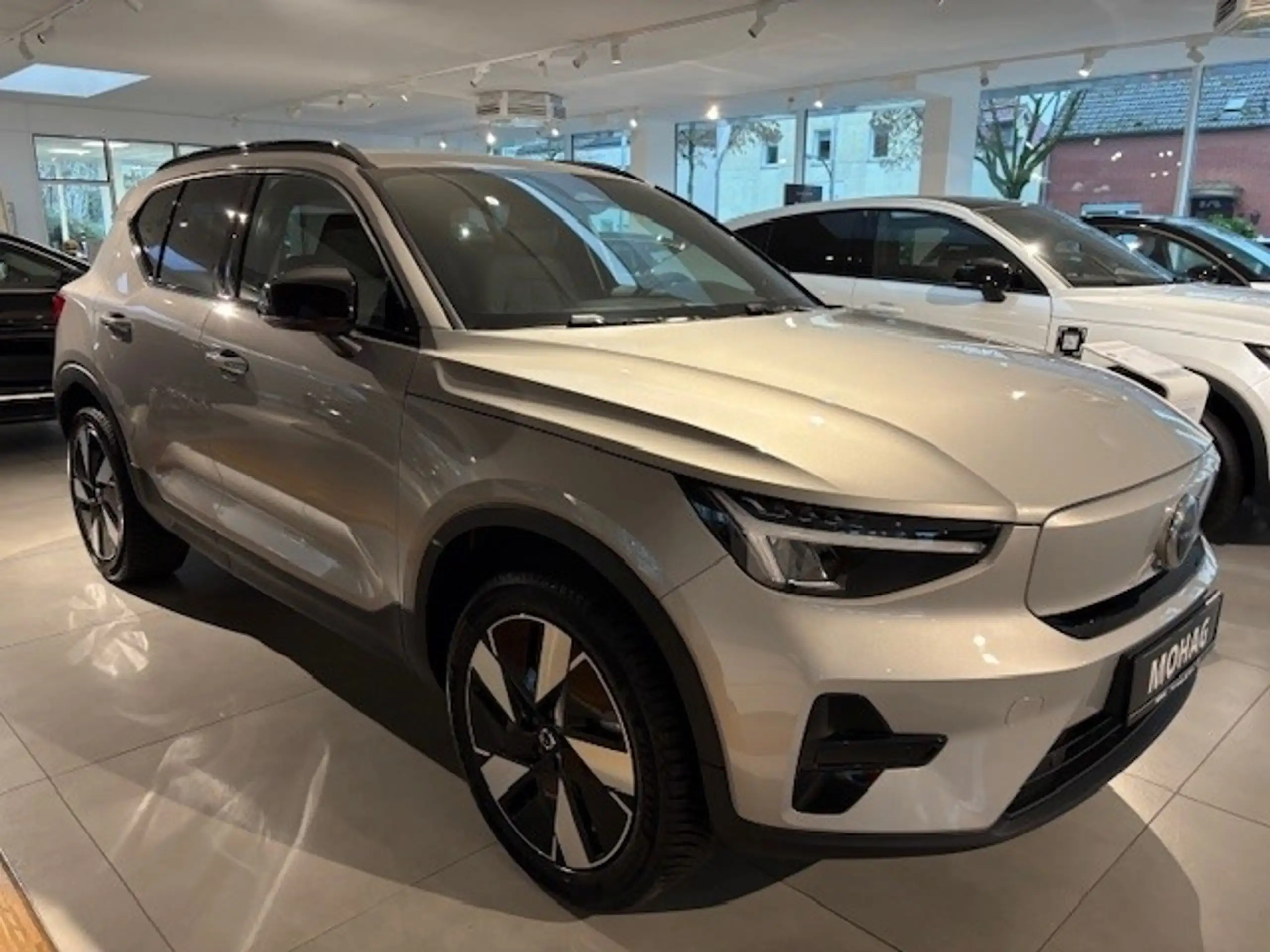 Volvo - XC40