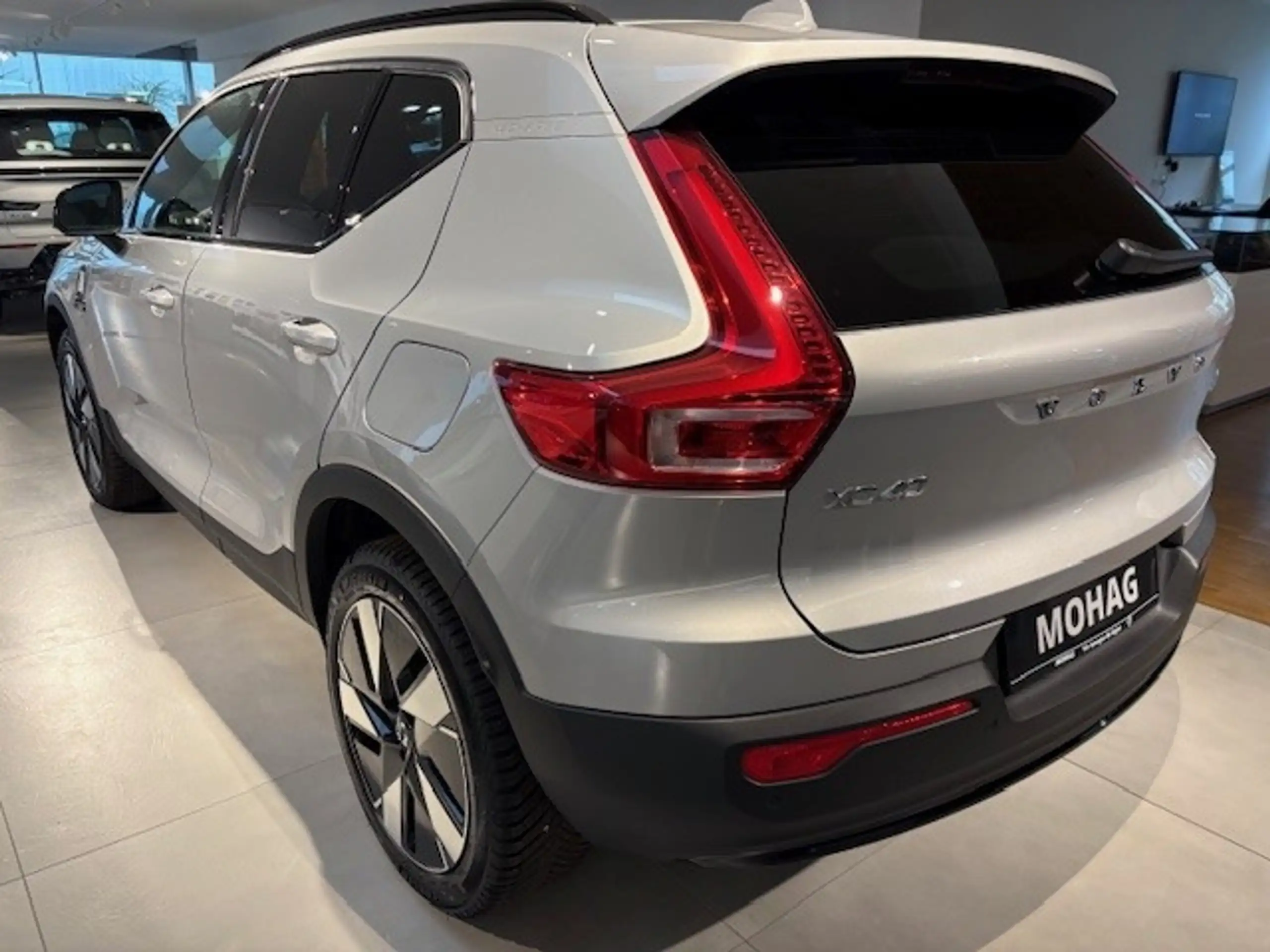 Volvo - XC40