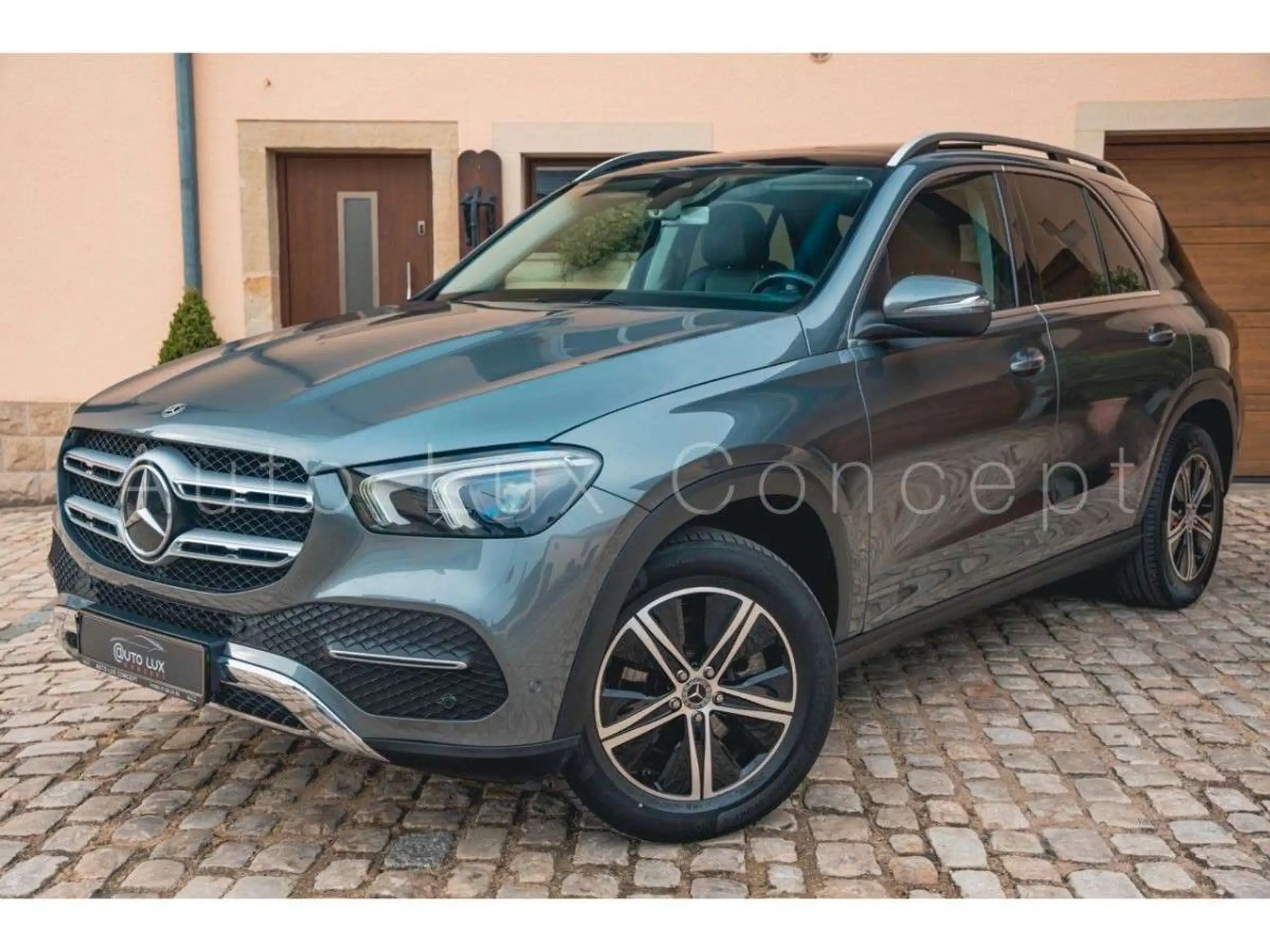 Mercedes-Benz - GLE 300