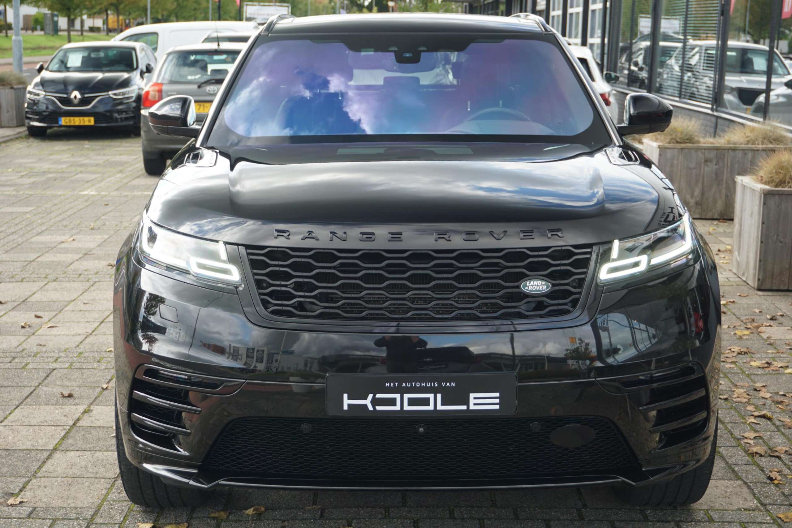 Land Rover - Range Rover Velar