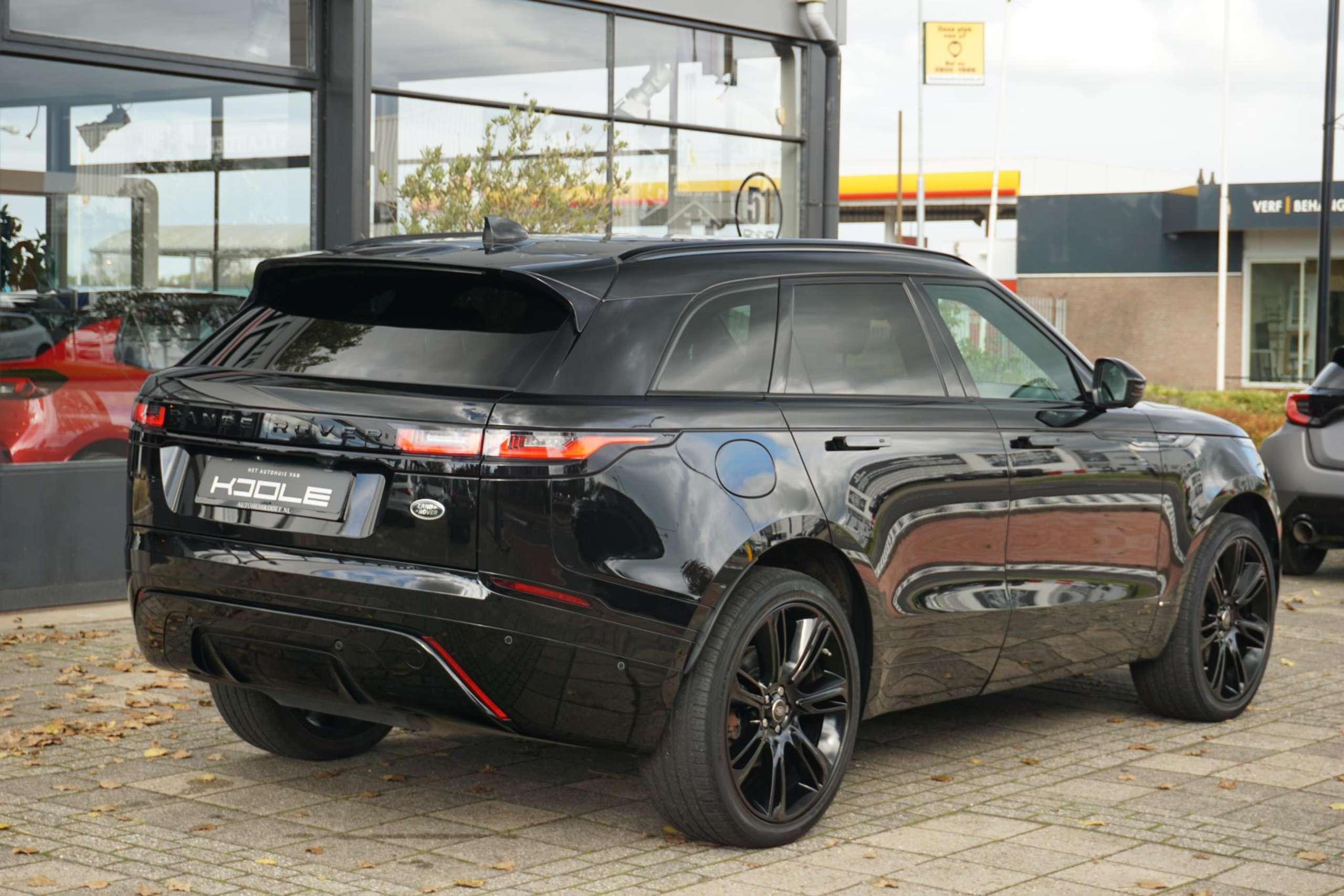 Land Rover - Range Rover Velar